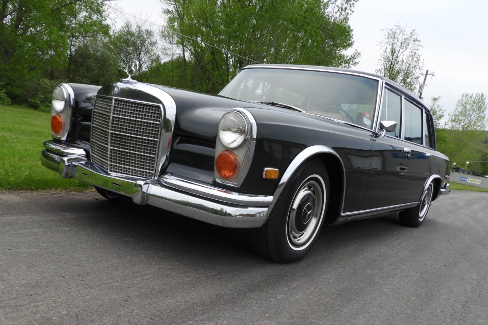 Mercedes-Benz 600 