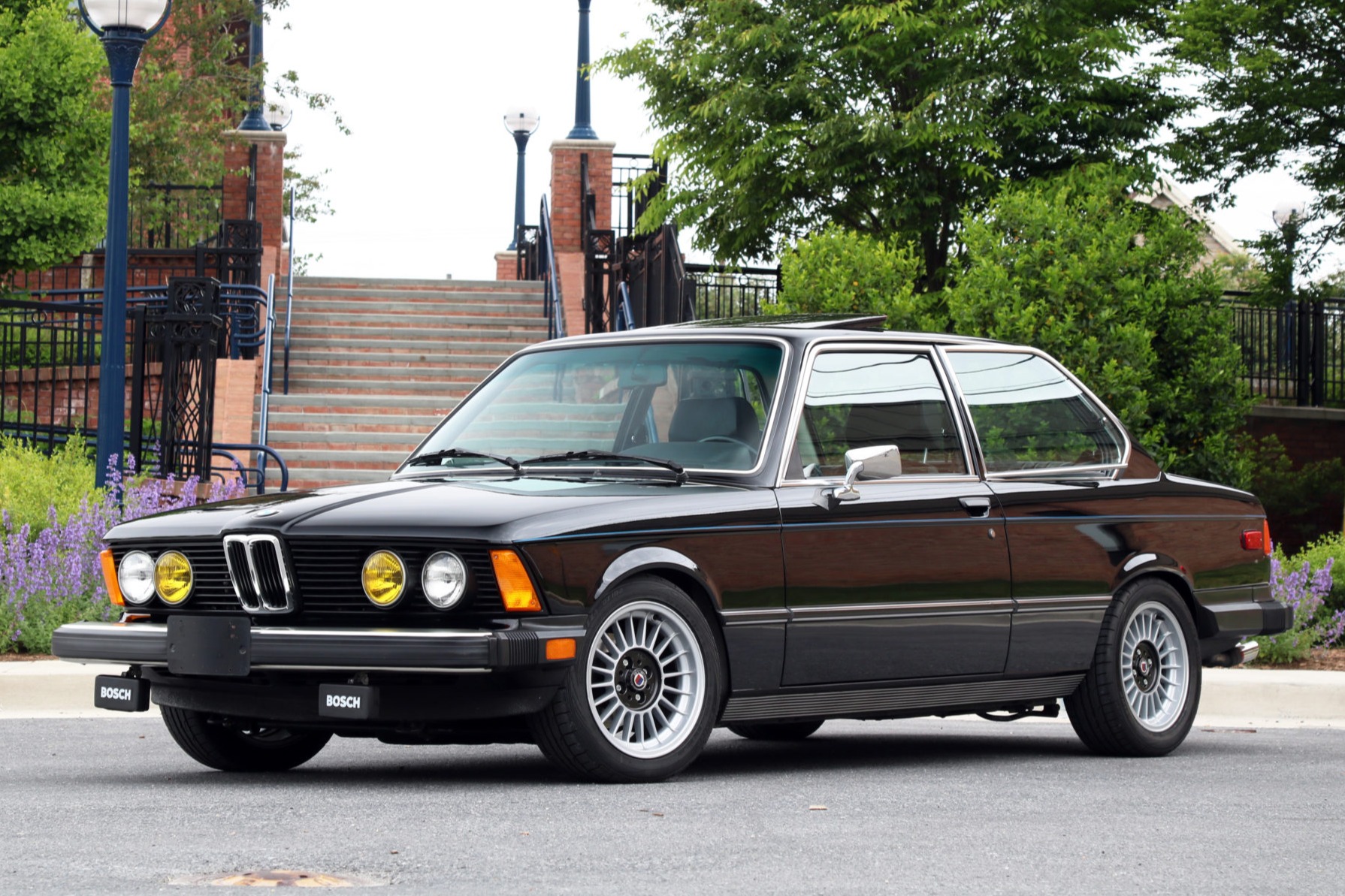 BMW E21 3-Series 