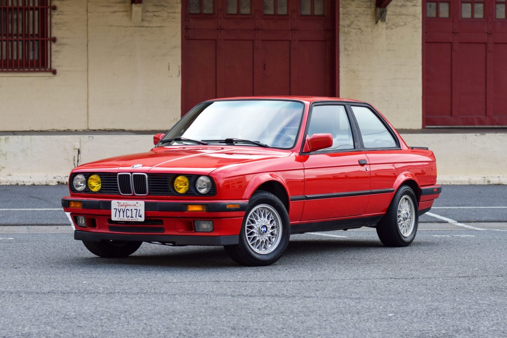 BMW E30 3-Series Coupe 