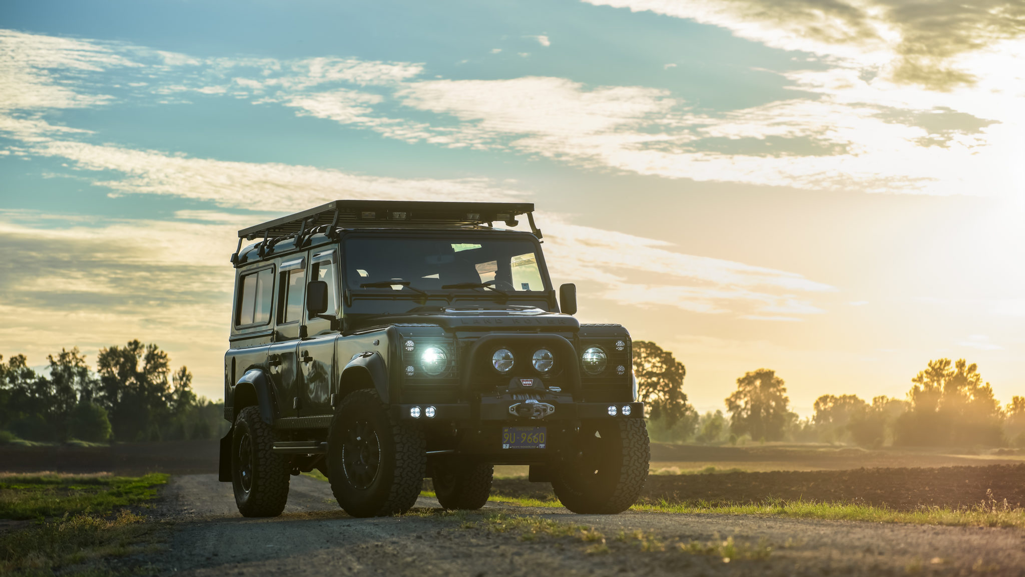 Land Rover 110 / Defender 110 (Euro Spec) 