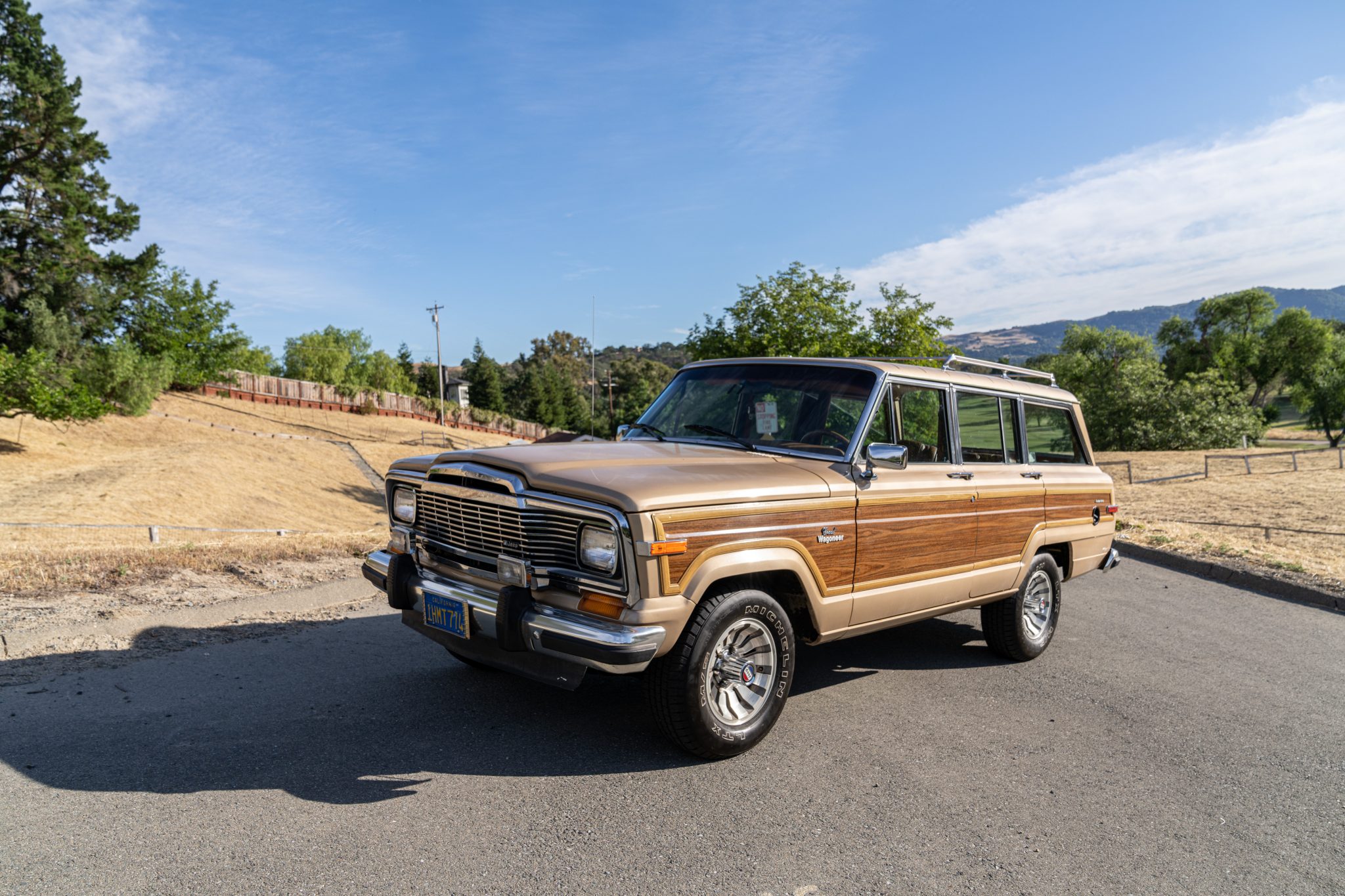 Jeep SJ Grand Wagoneer 
