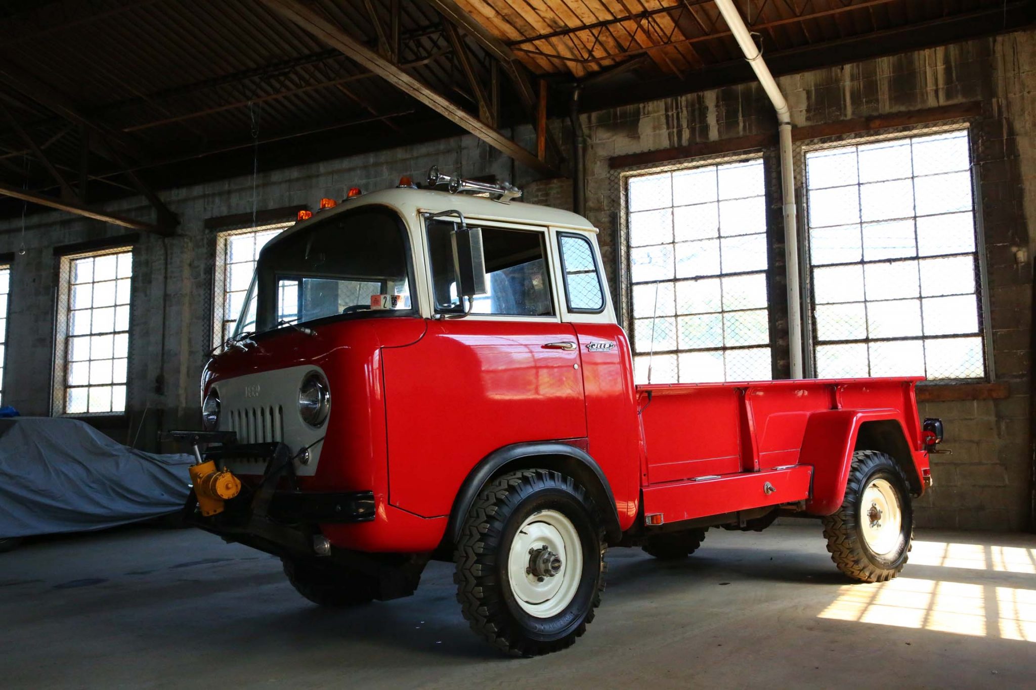 Jeep Forward Control 