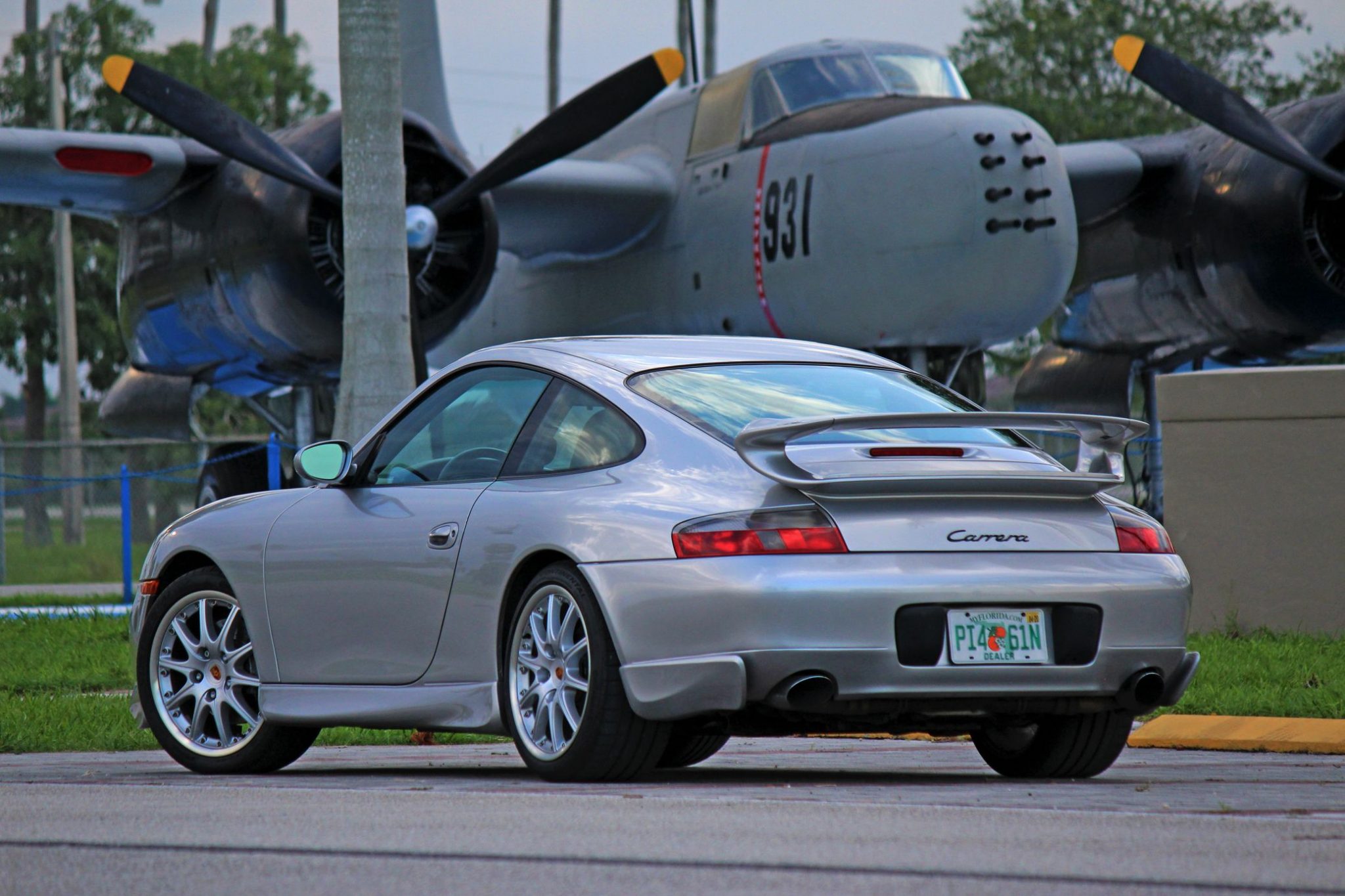 2000 Porsche 996 911 (Non-Turbo/GT2/GT3) 