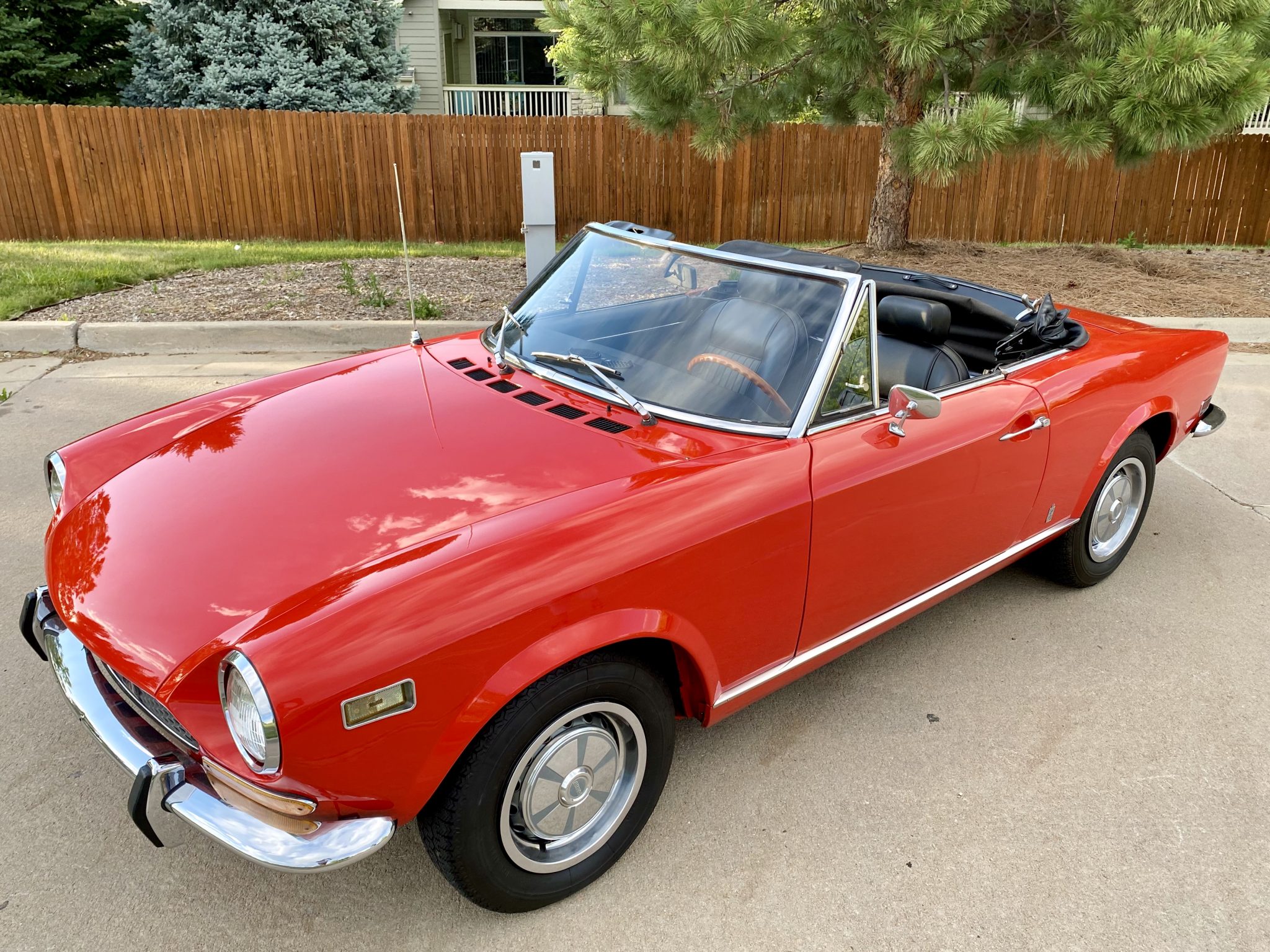 Fiat 124 Spider (1966-1985) 
