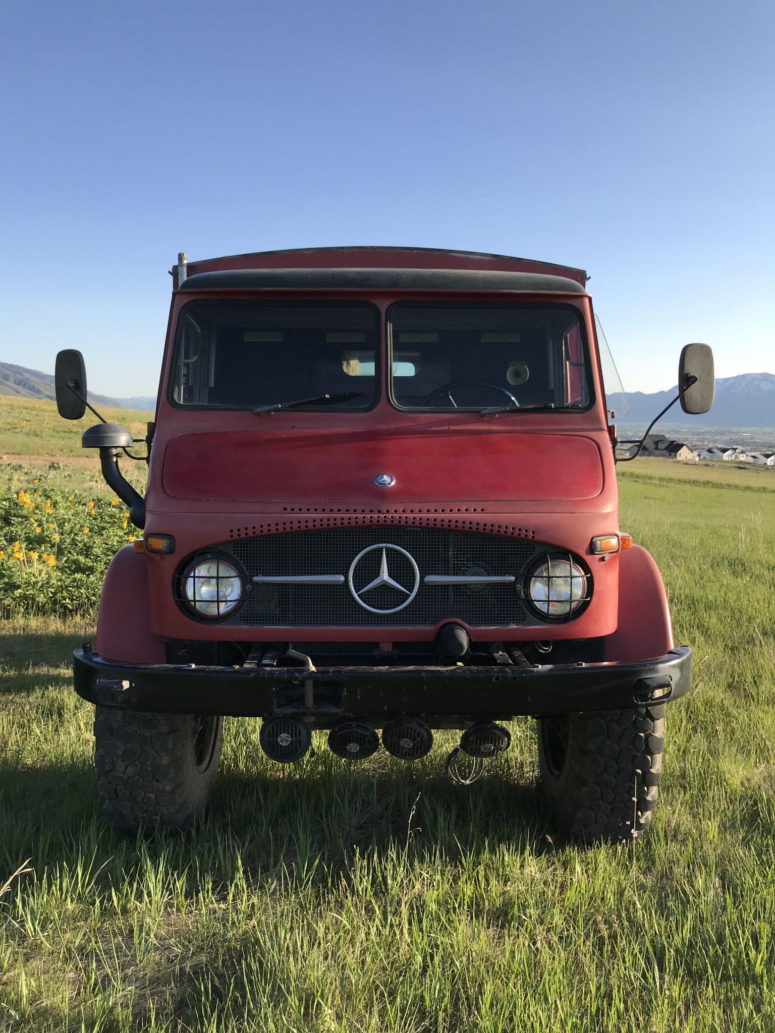 Mercedes-Benz Unimog 