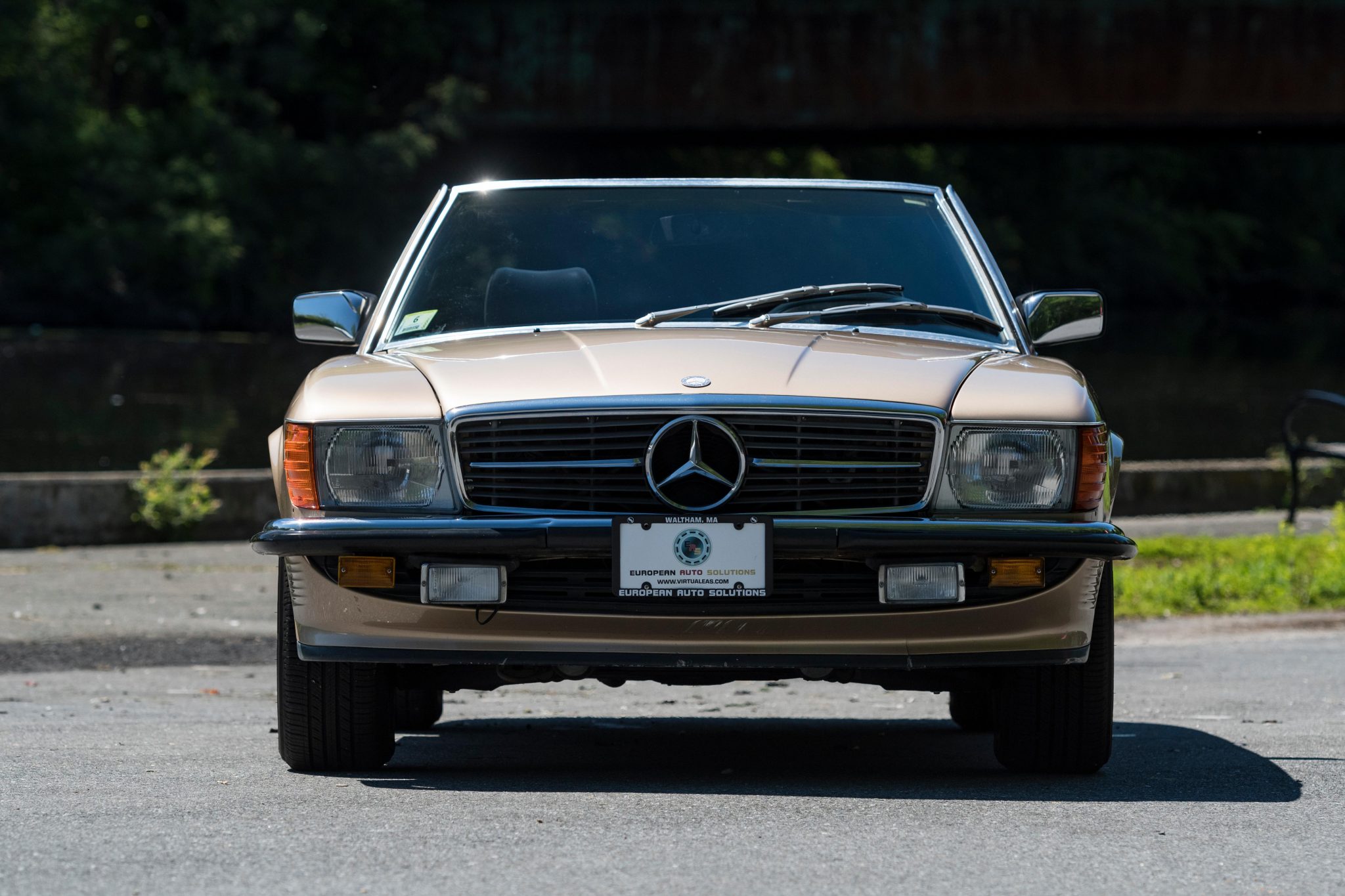 Mercedes-Benz R107 SL 