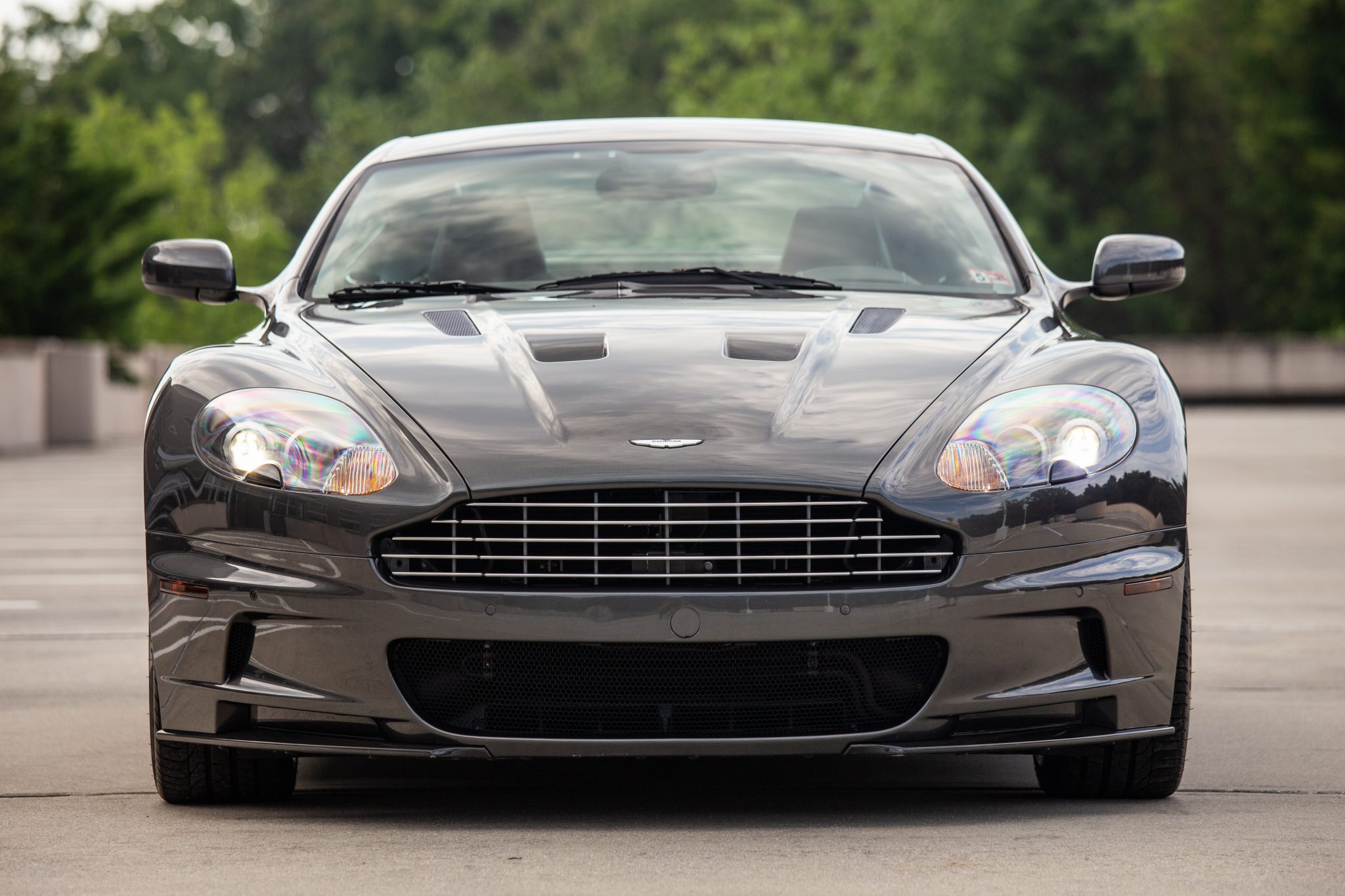 Aston Martin DBS 
