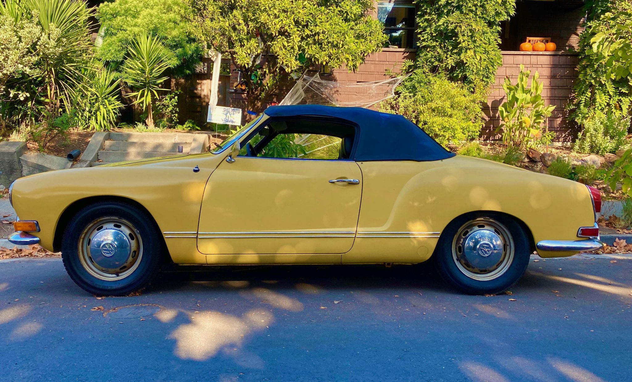 Volkswagen Karmann Ghia 