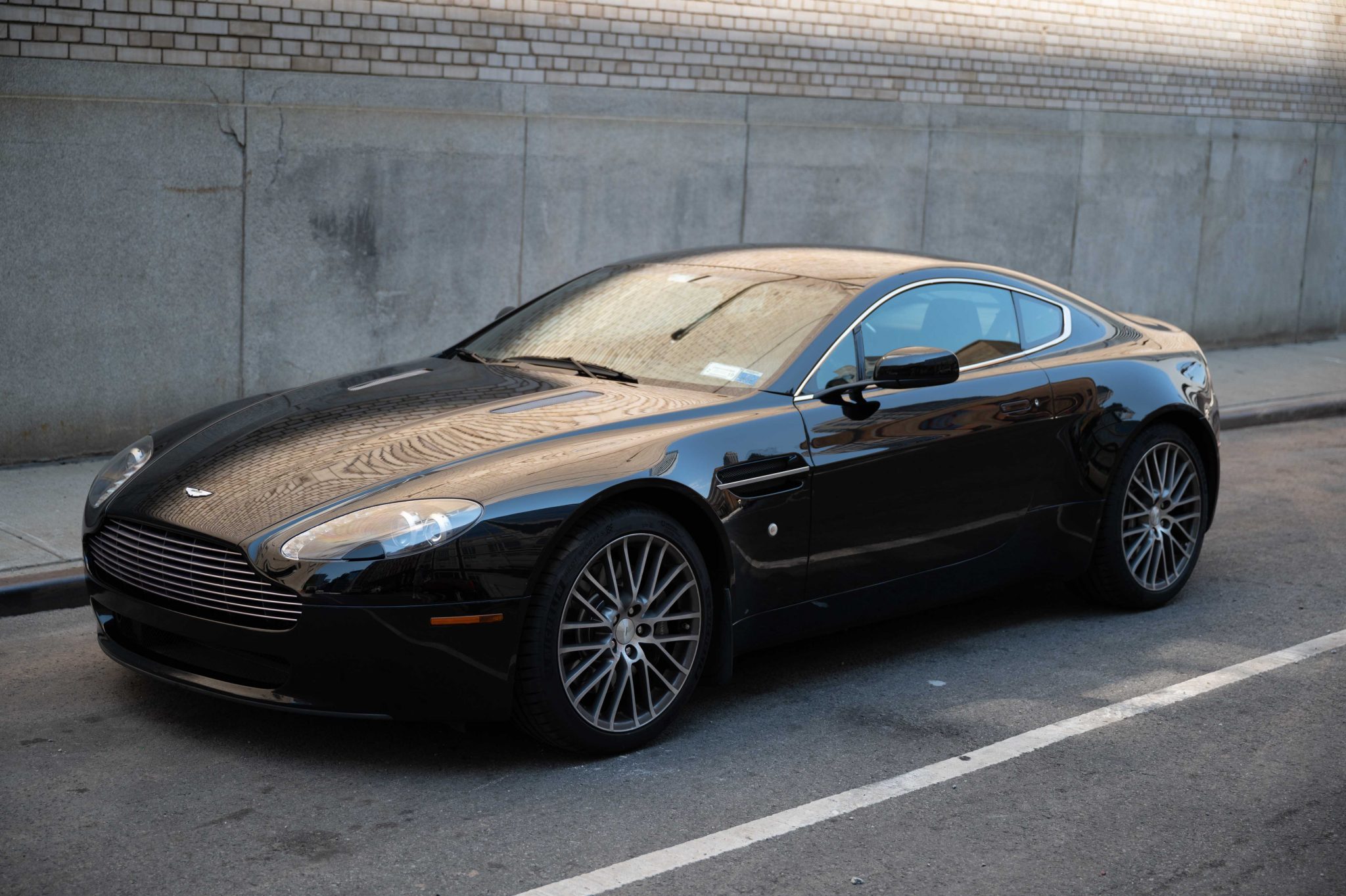 Aston Martin V8 Vantage (2006+) 