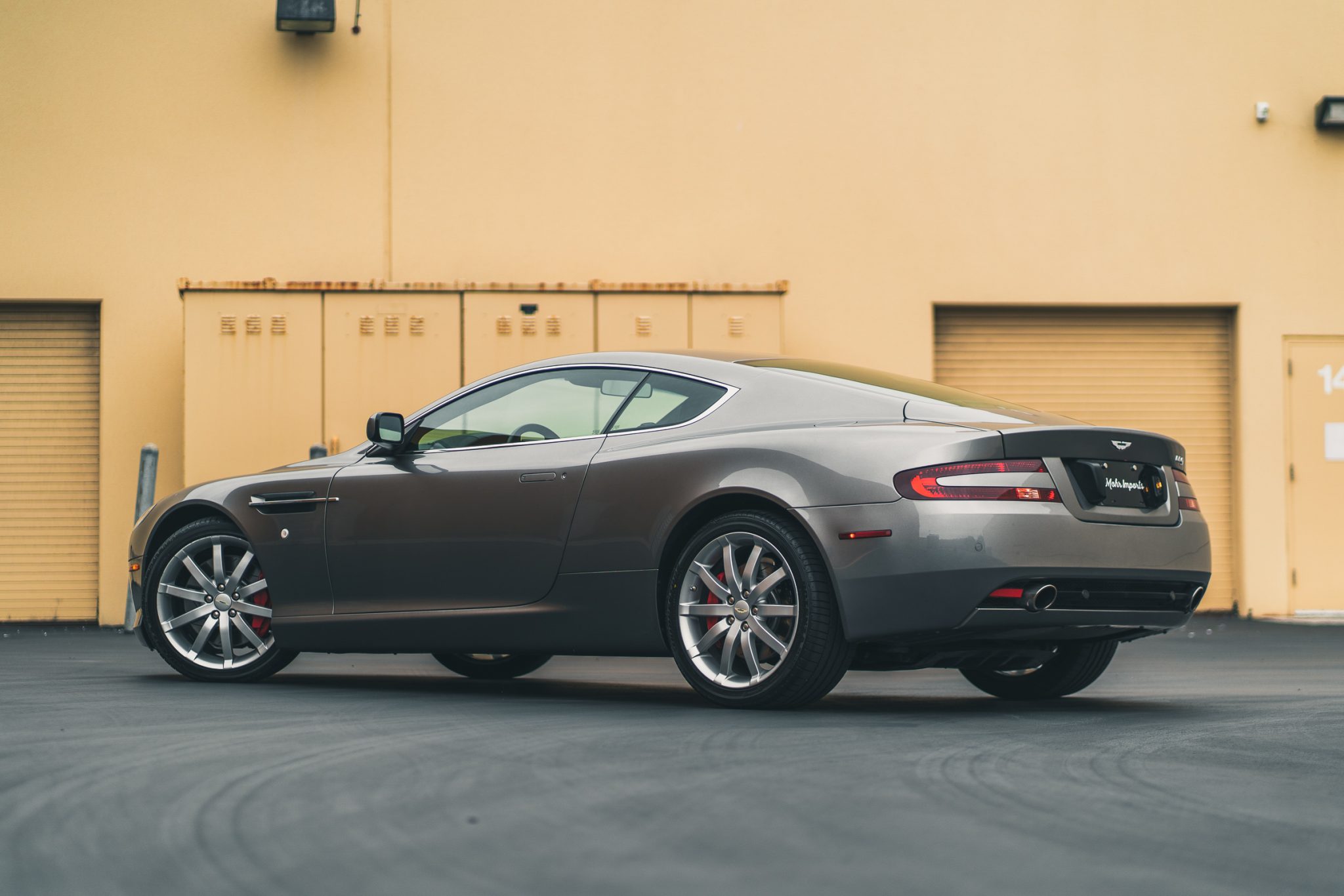 Aston Martin DB9 