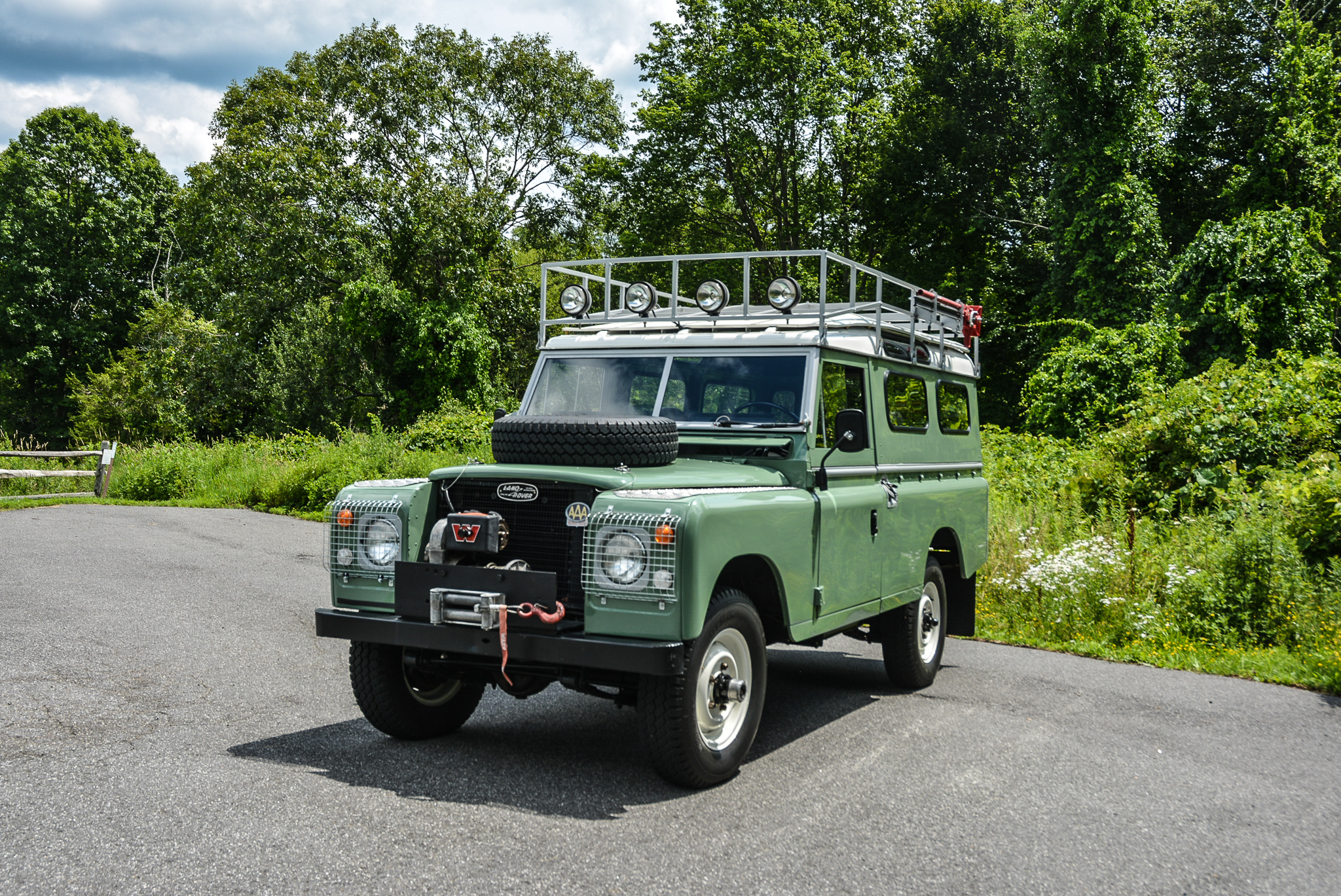 Land Rover Series 109 
