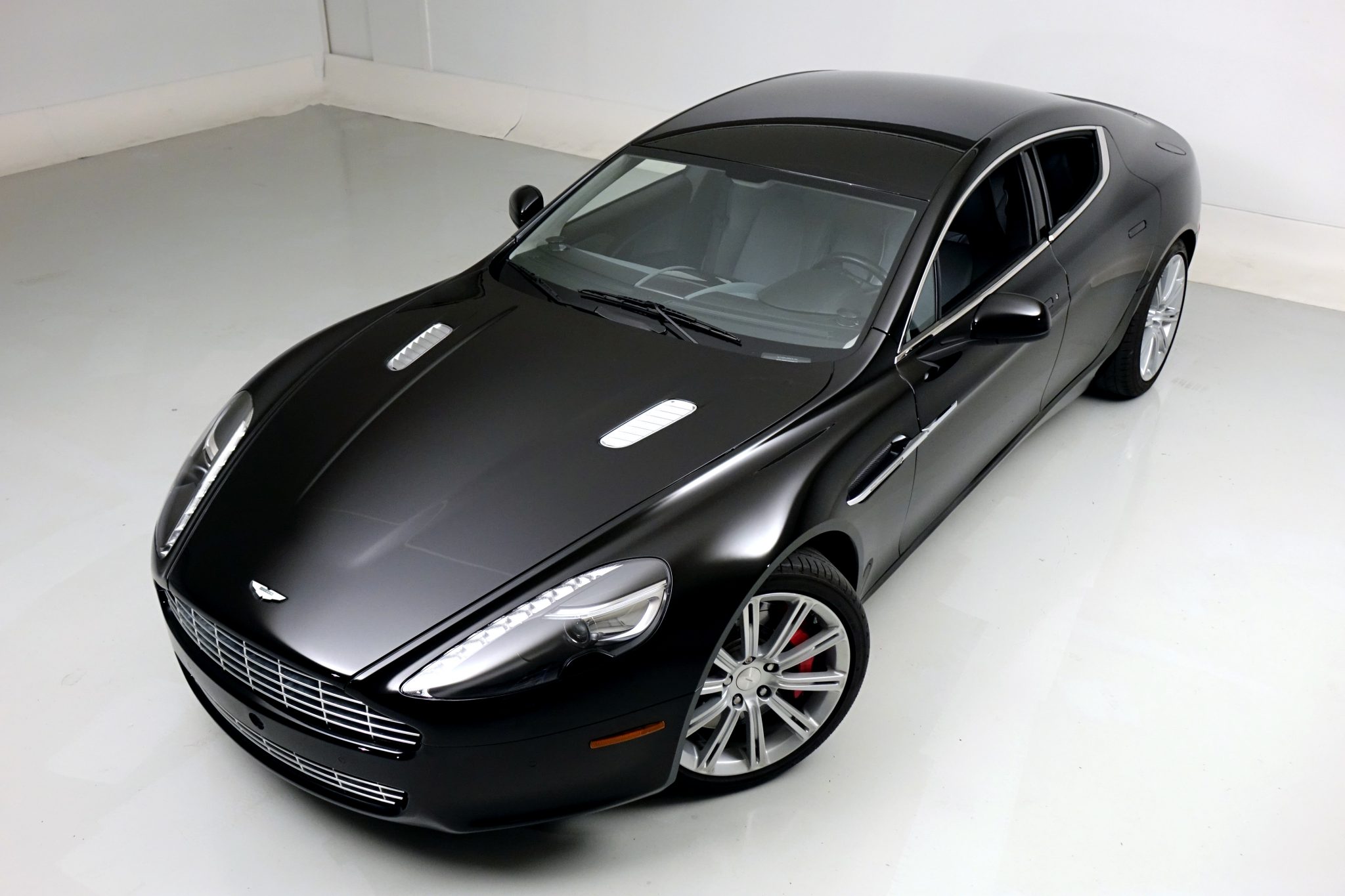 Aston Martin Rapide 