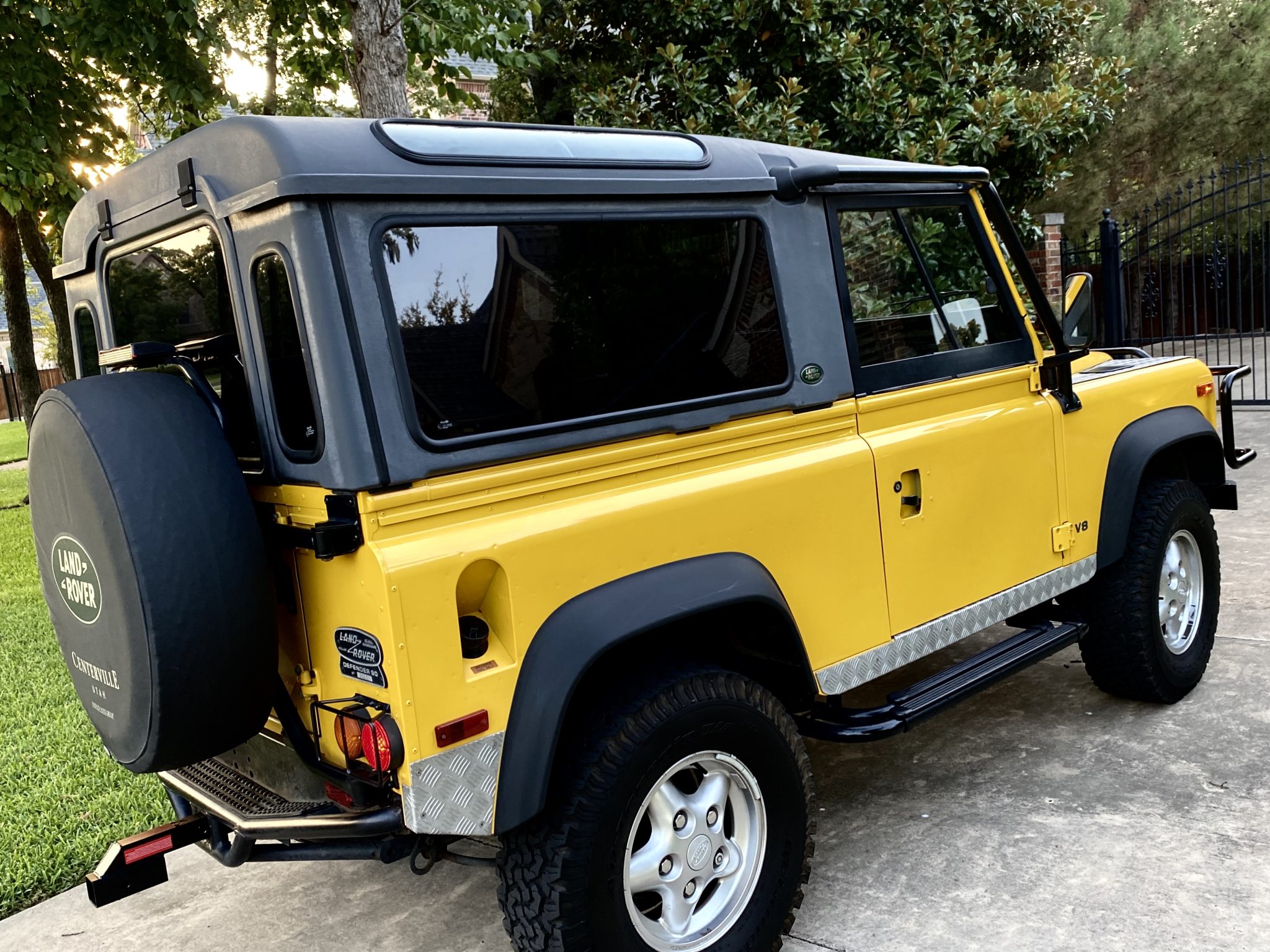 Land Rover Defender 90 NAS 