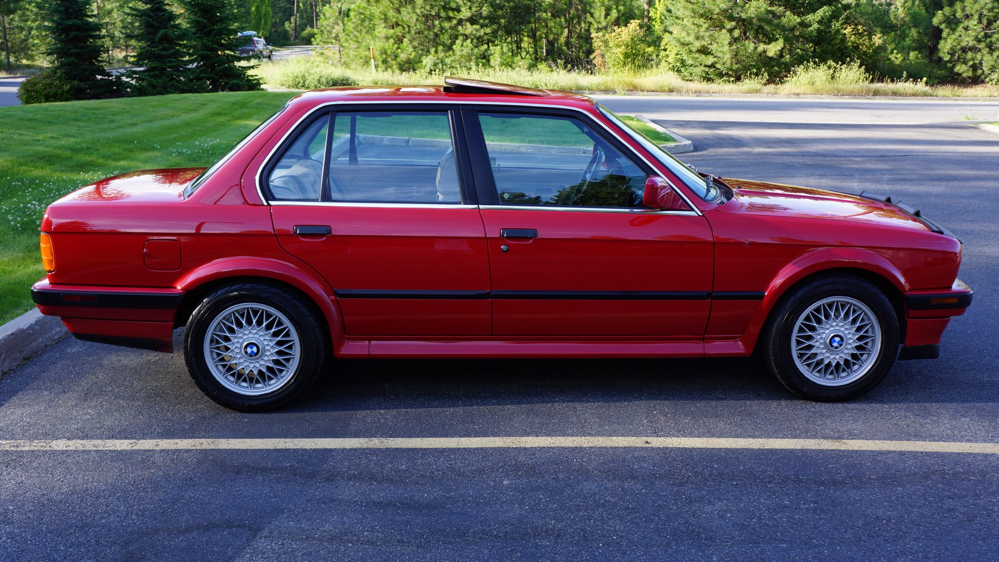 BMW E30 3-Series Sedan 