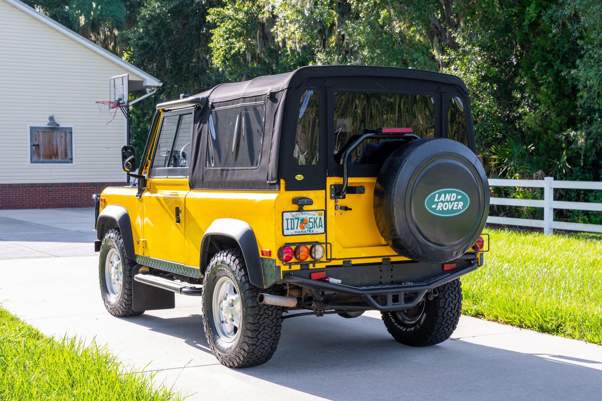 Land Rover Defender 90 NAS 