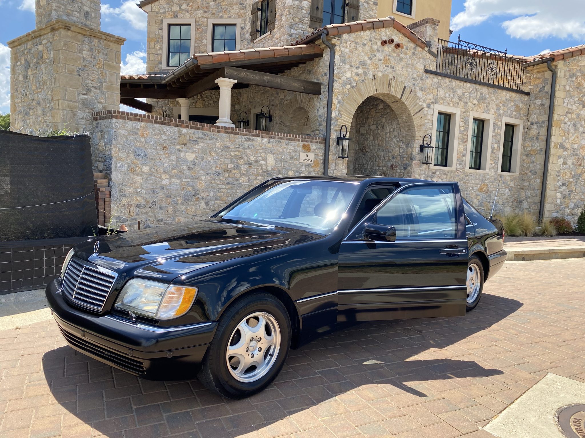 Mercedes-Benz W140 S-Class 