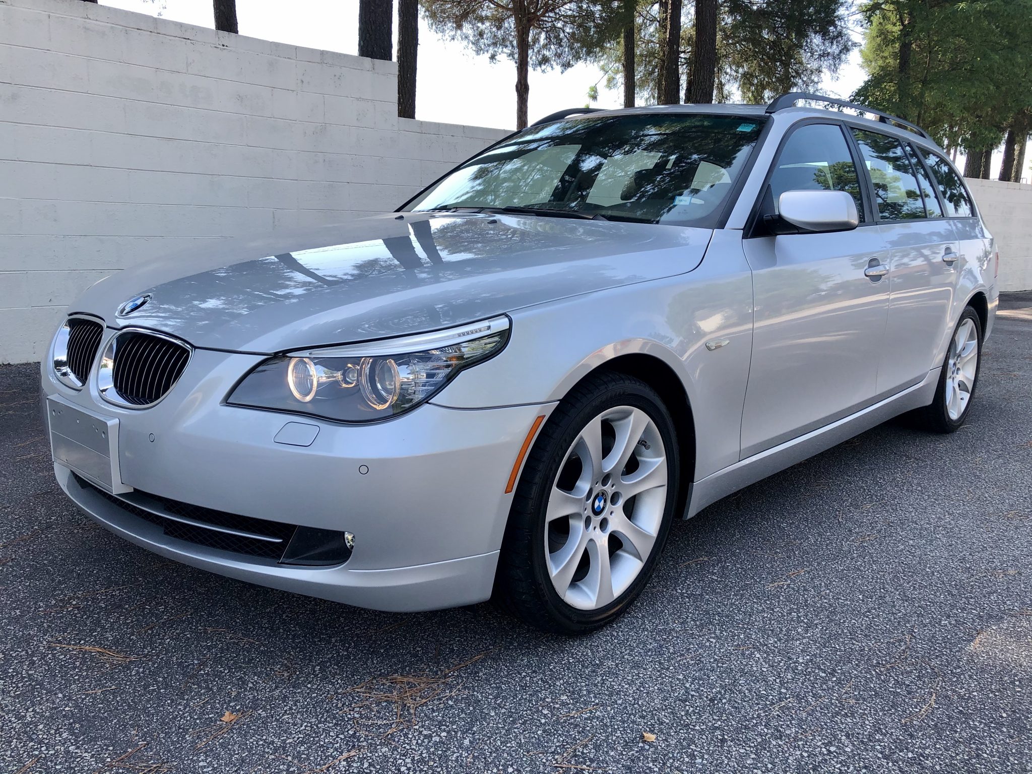 BMW E61 5-Series Touring 