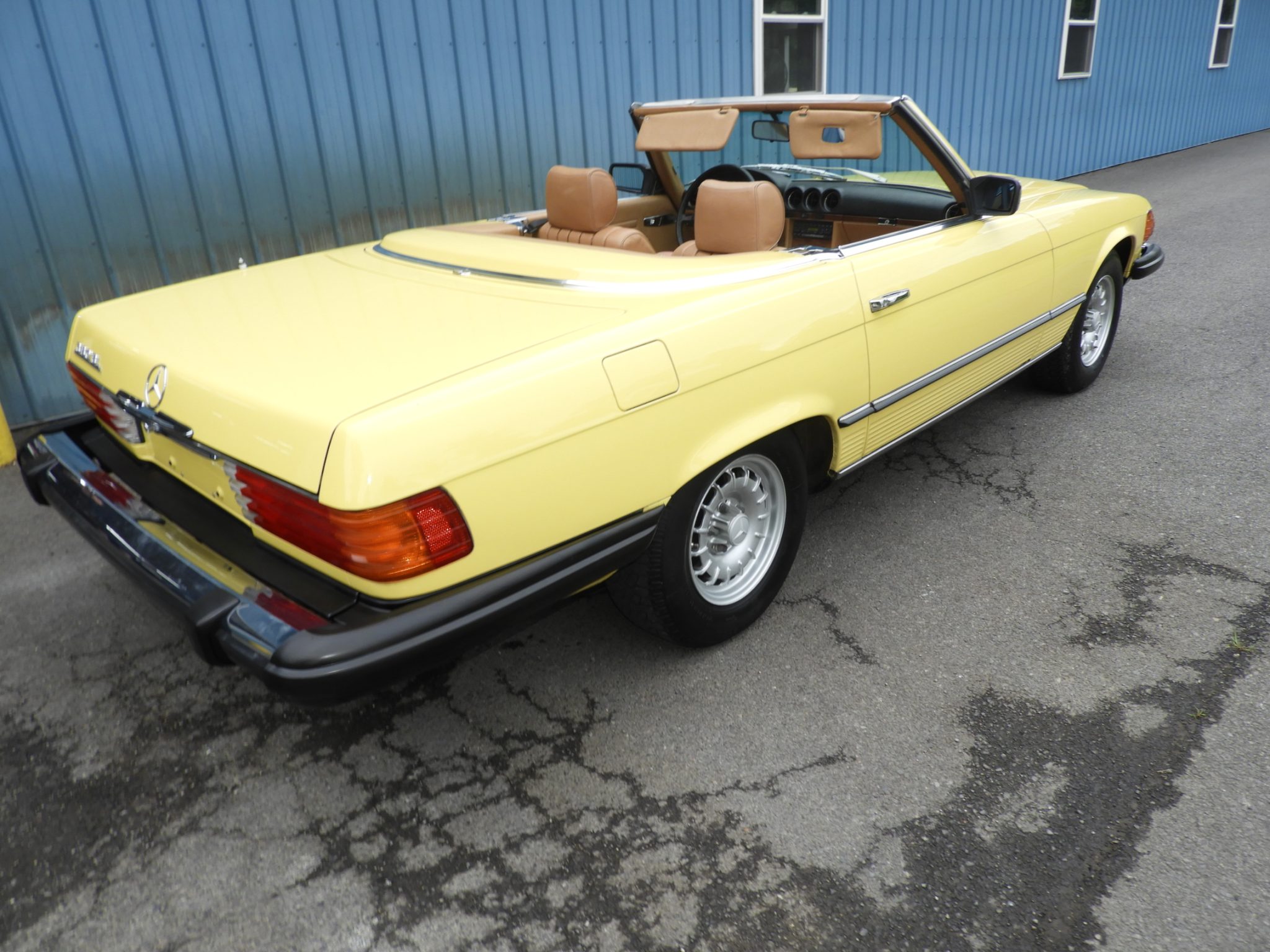 Mercedes-Benz R107 SL 