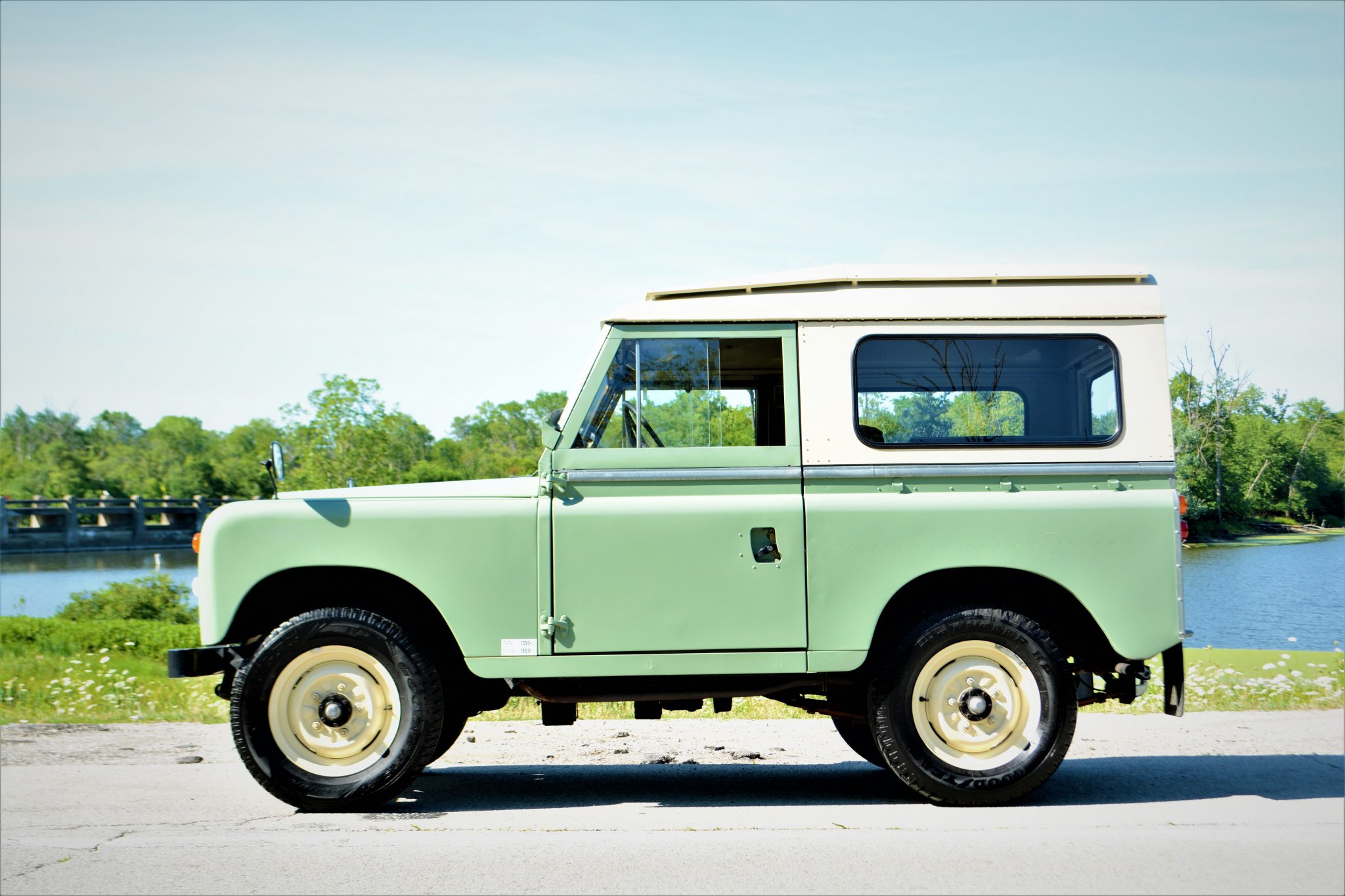 Land Rover Series 88 