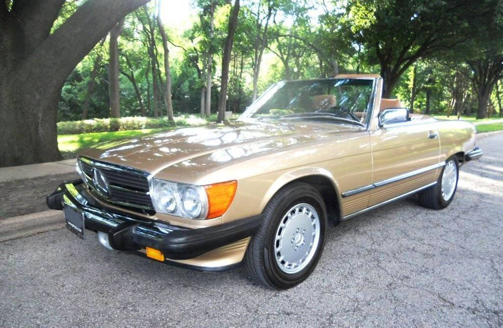 Mercedes-Benz R107 SL 