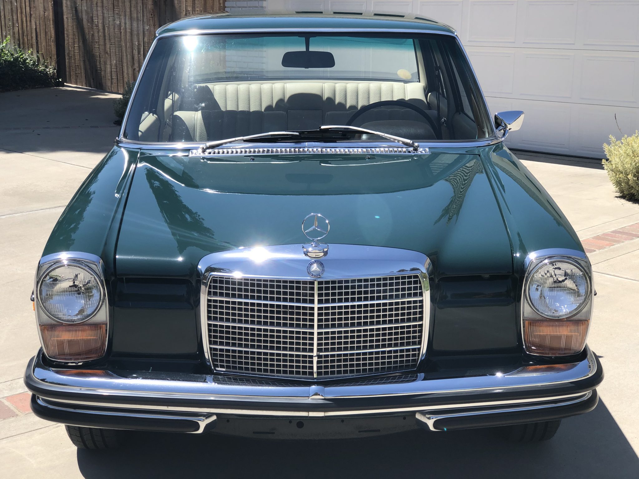 Mercedes-Benz W114 & W115 