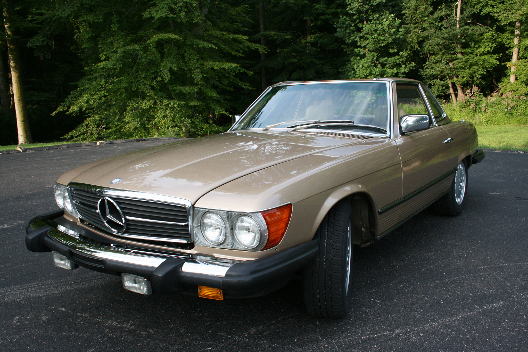 Mercedes-Benz R107 SL 