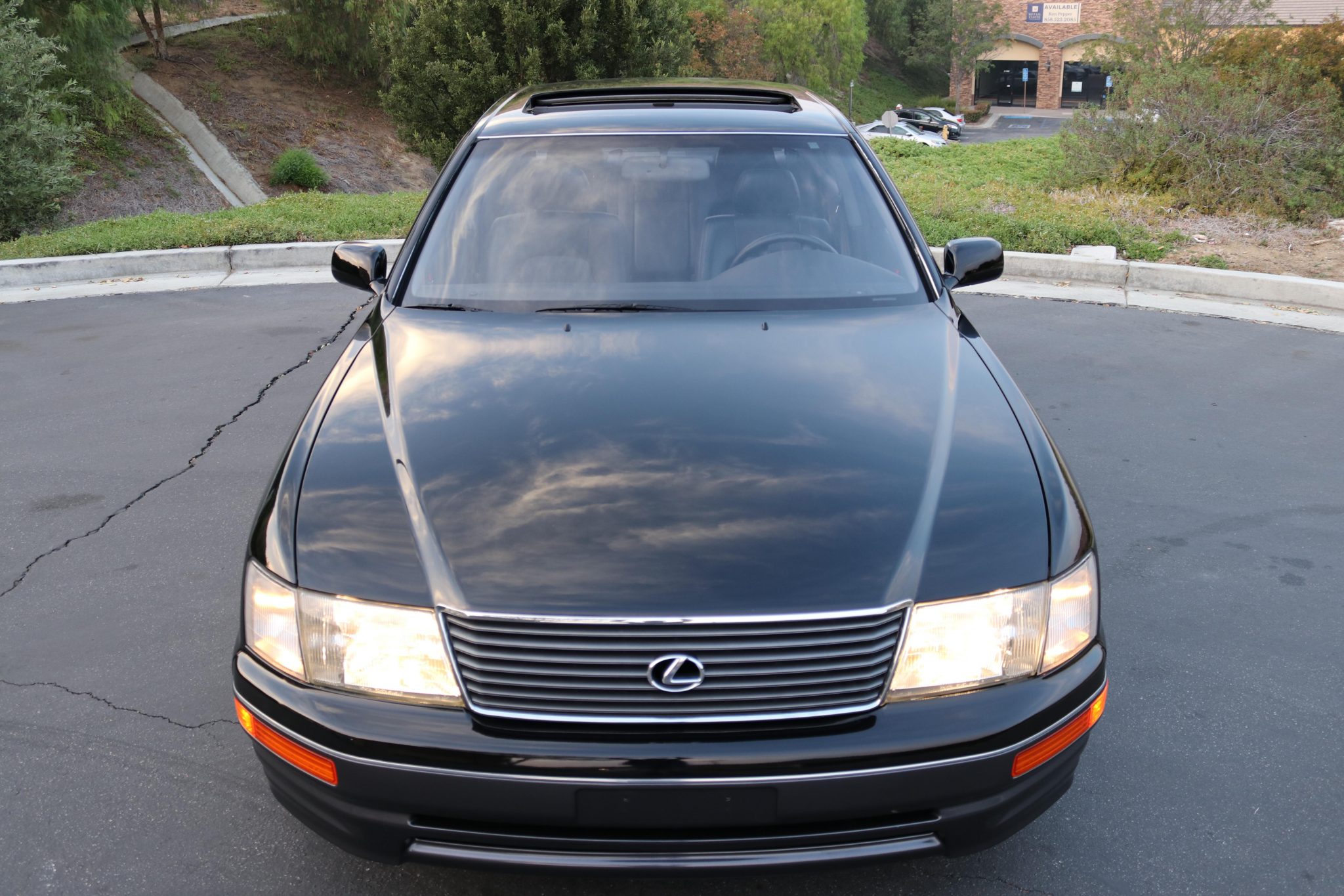 Lexus LS Sedan 