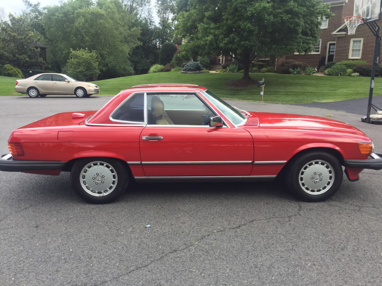 Mercedes-Benz R107 SL 