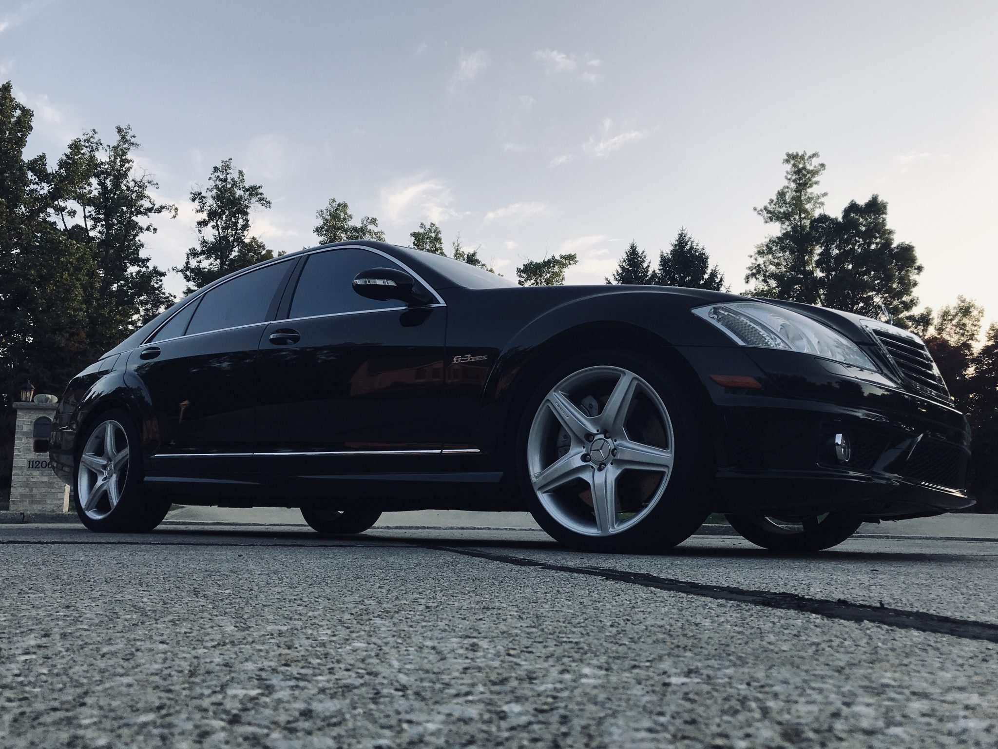 Mercedes-Benz W221 S-Class 