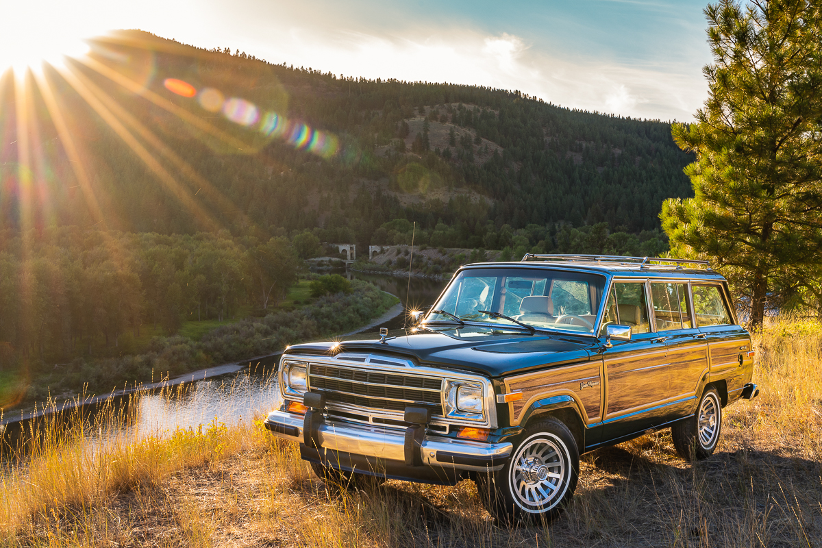 Jeep SJ Grand Wagoneer 