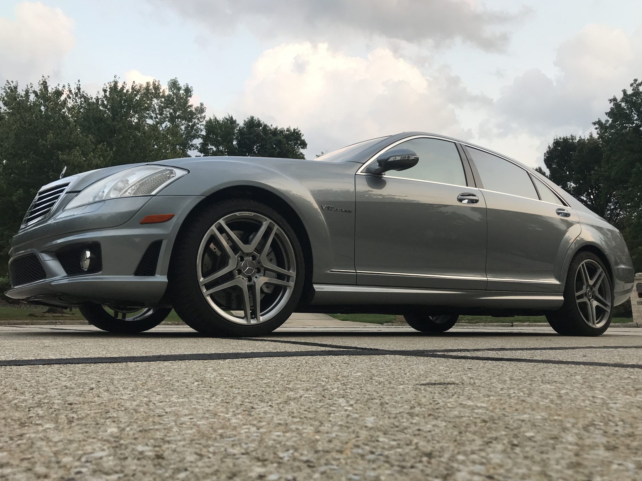 Mercedes-Benz W221 S-Class 