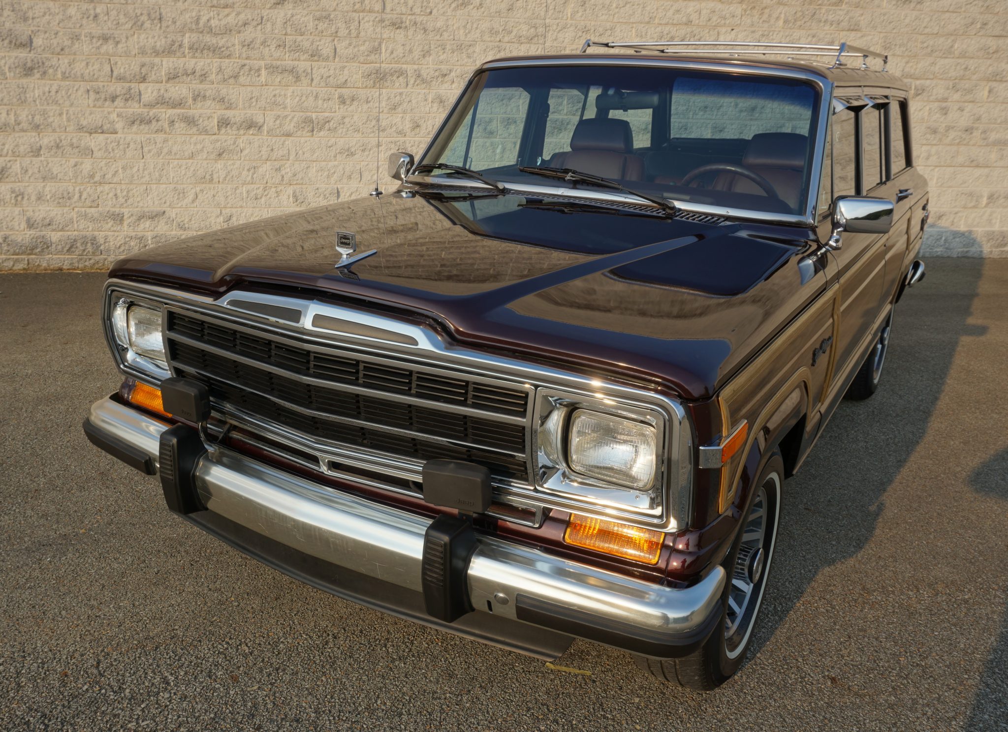 Jeep SJ Grand Wagoneer 