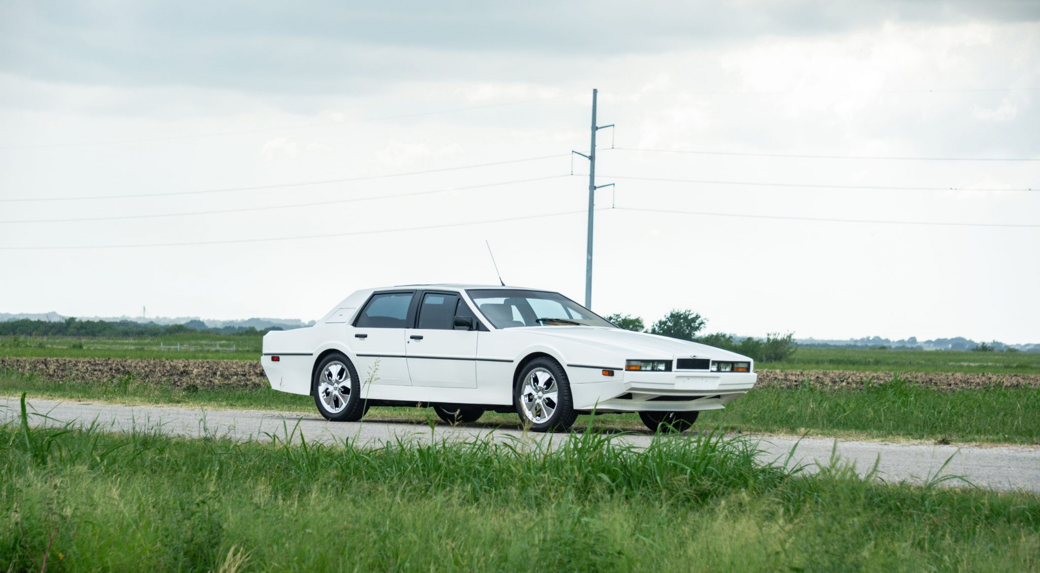 Aston Martin Lagonda 