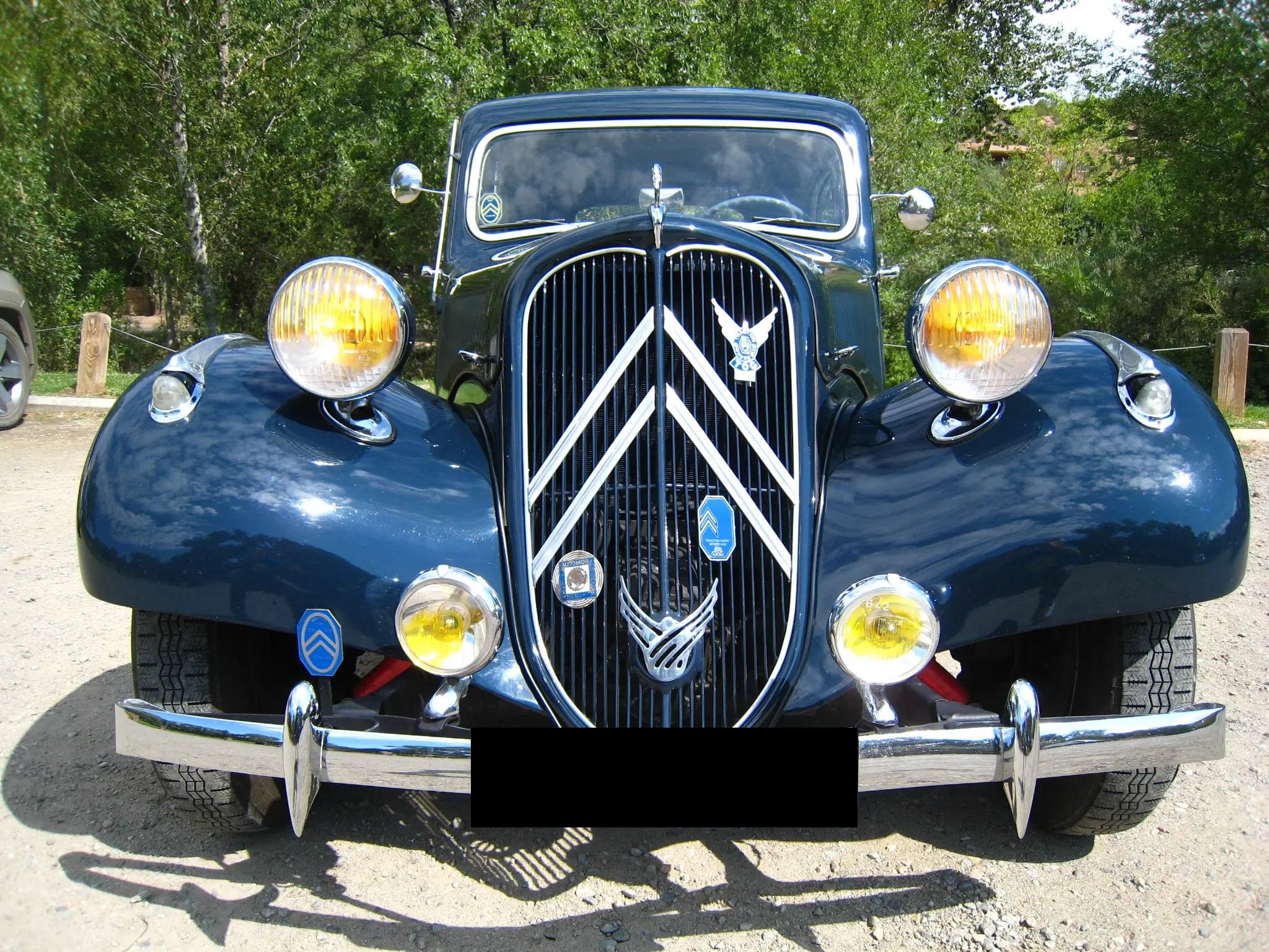 Citroen Traction Avant 