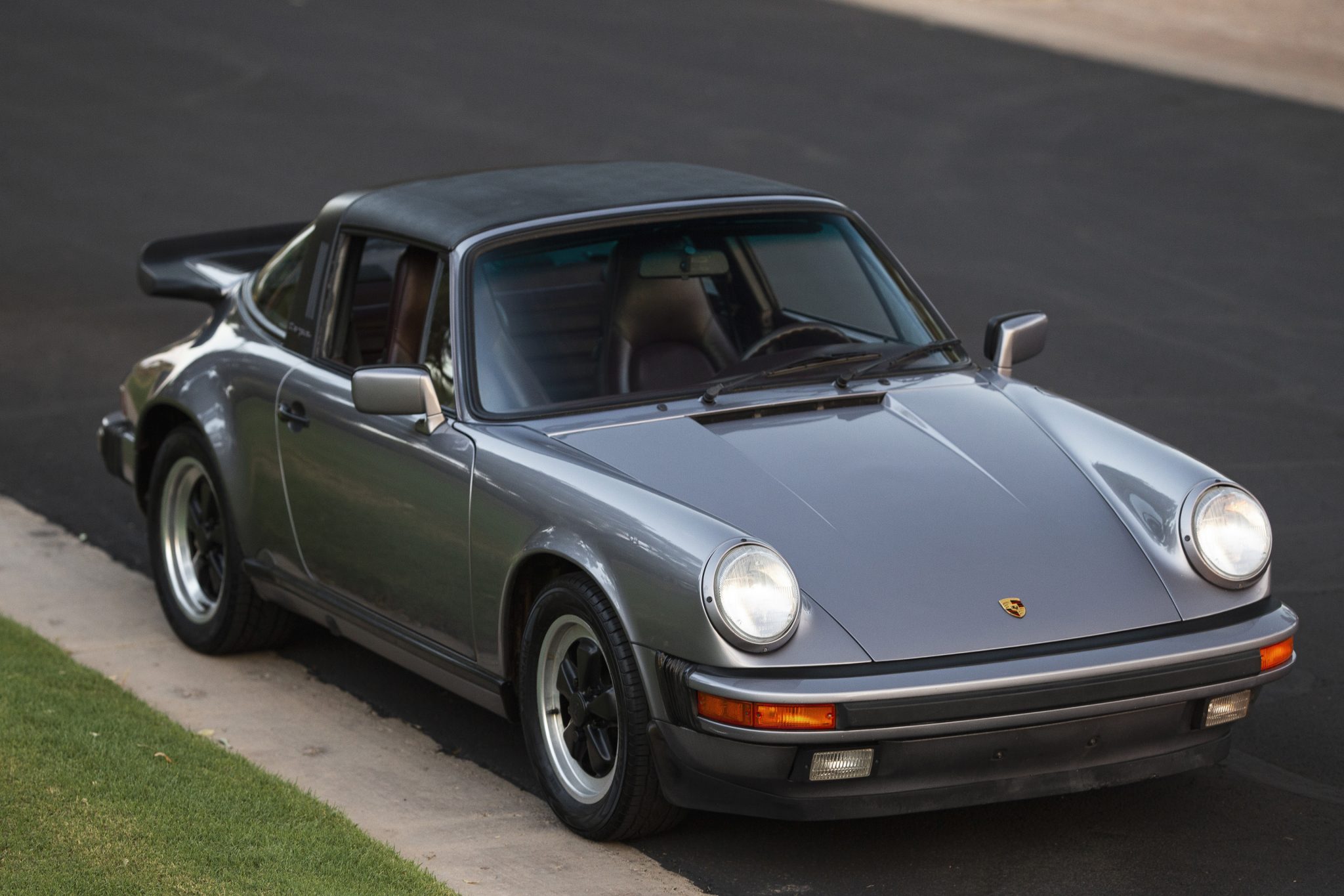 1988 Porsche 911 Carrera 3.2 