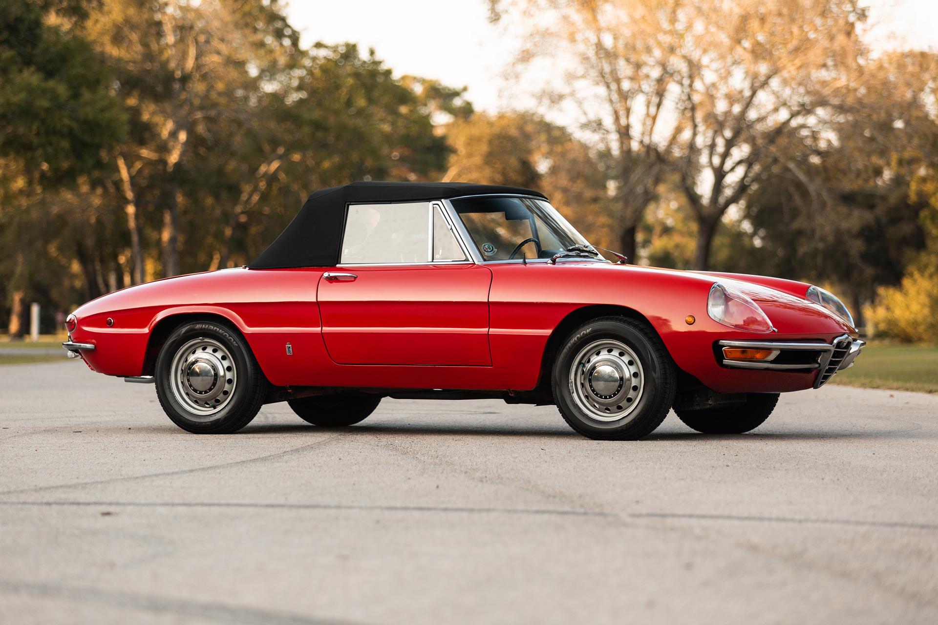 Alfa Romeo 105/115 Spider Series 1 