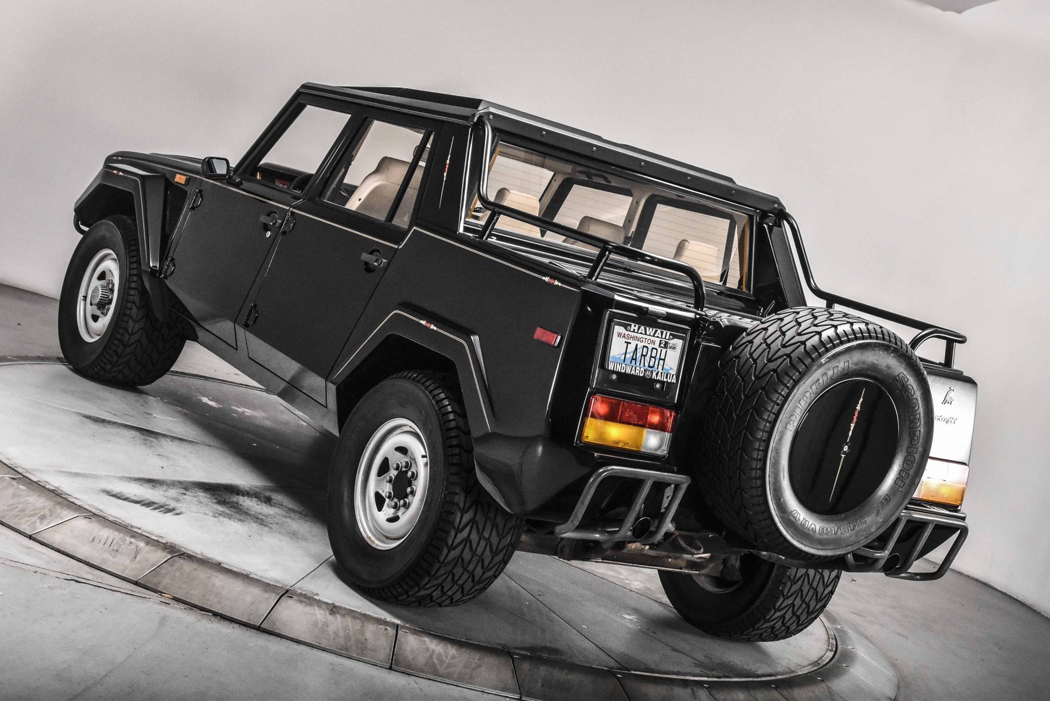 Lamborghini LM002 
