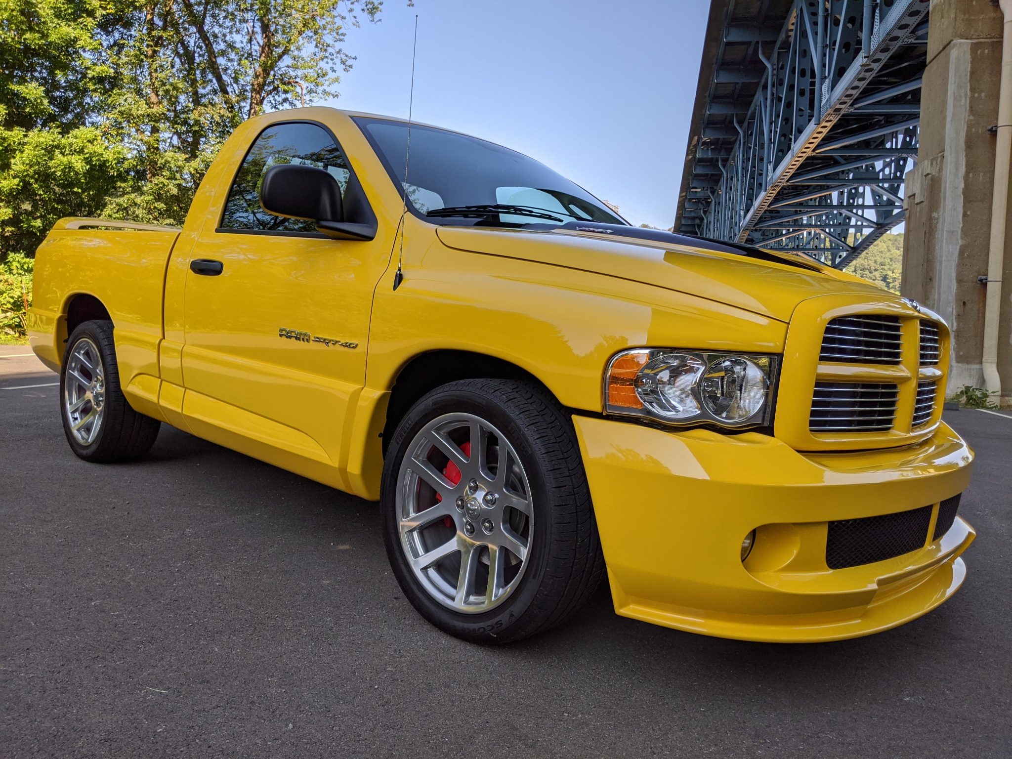 Dodge Ram SRT-10 Pickup 