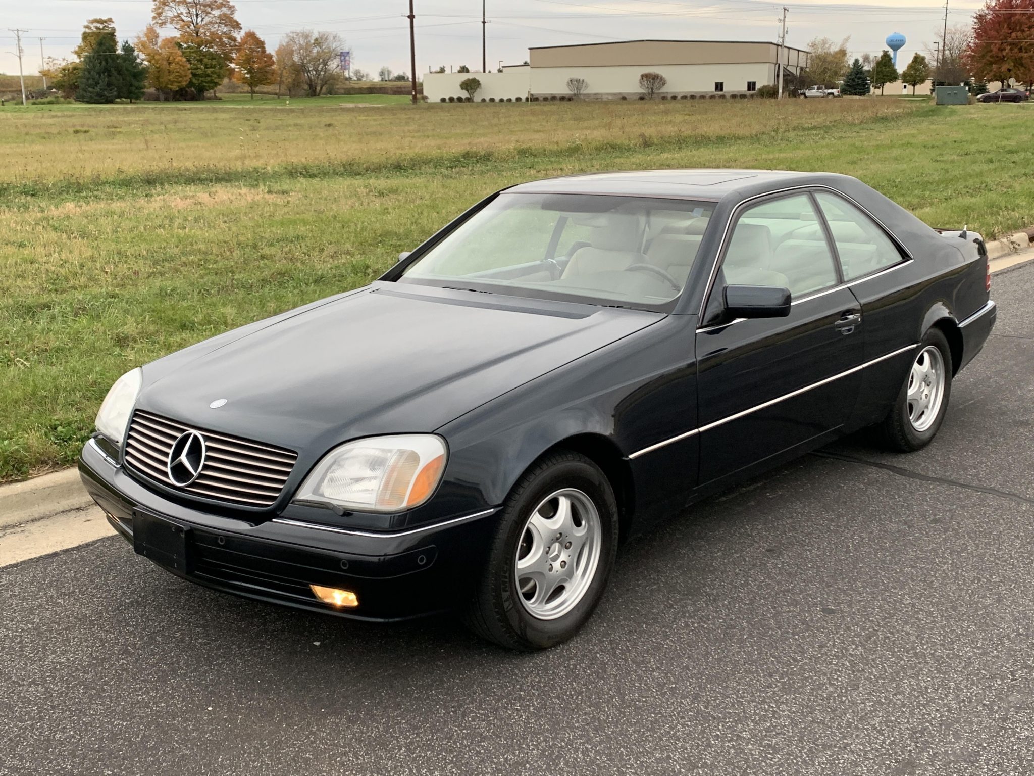 Mercedes-Benz C140 