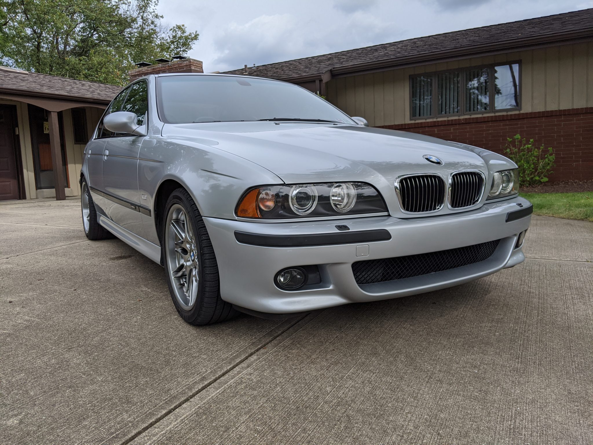 BMW E39 M5 