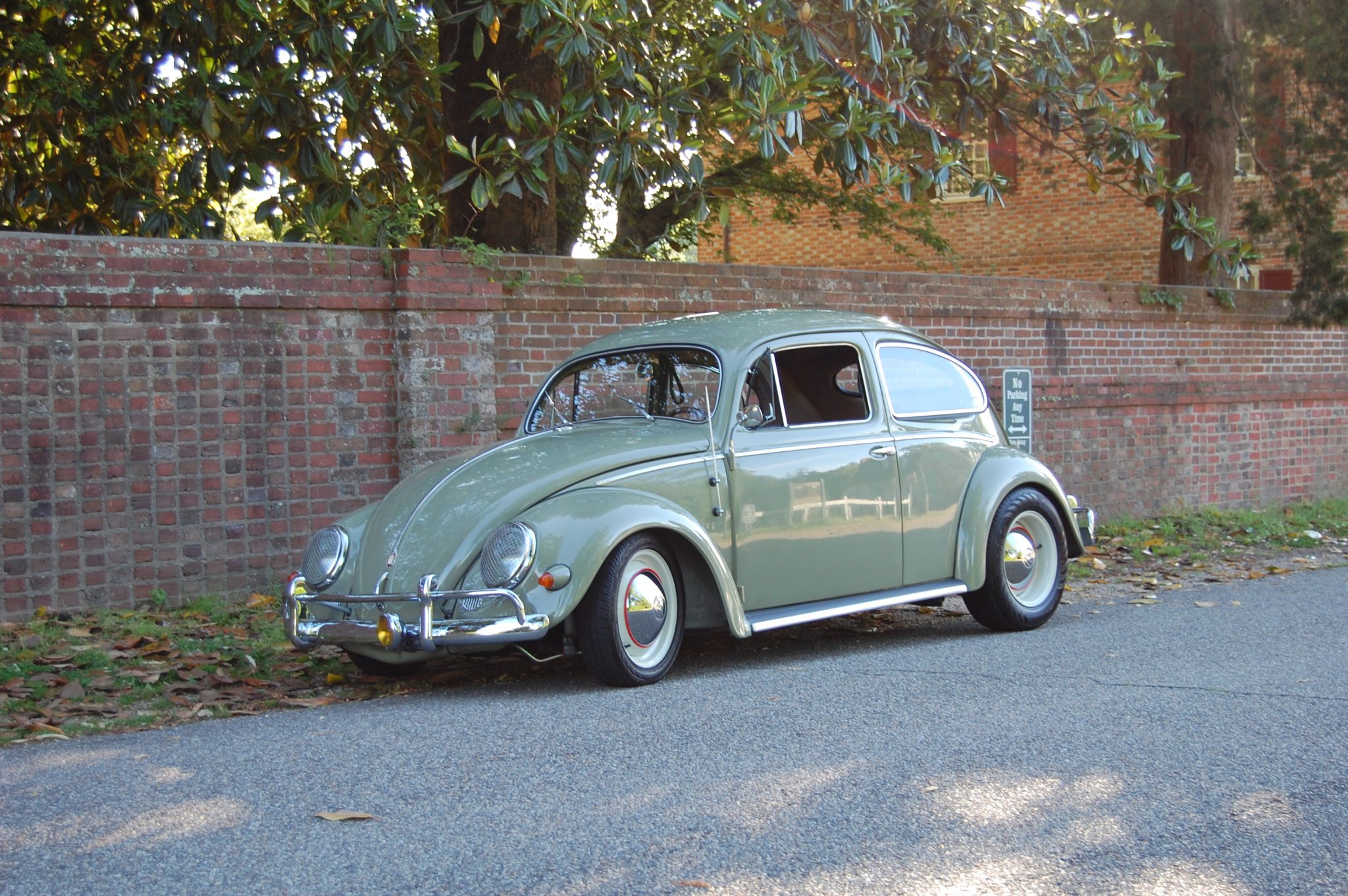 Volkswagen Beetle (Oval Window) 