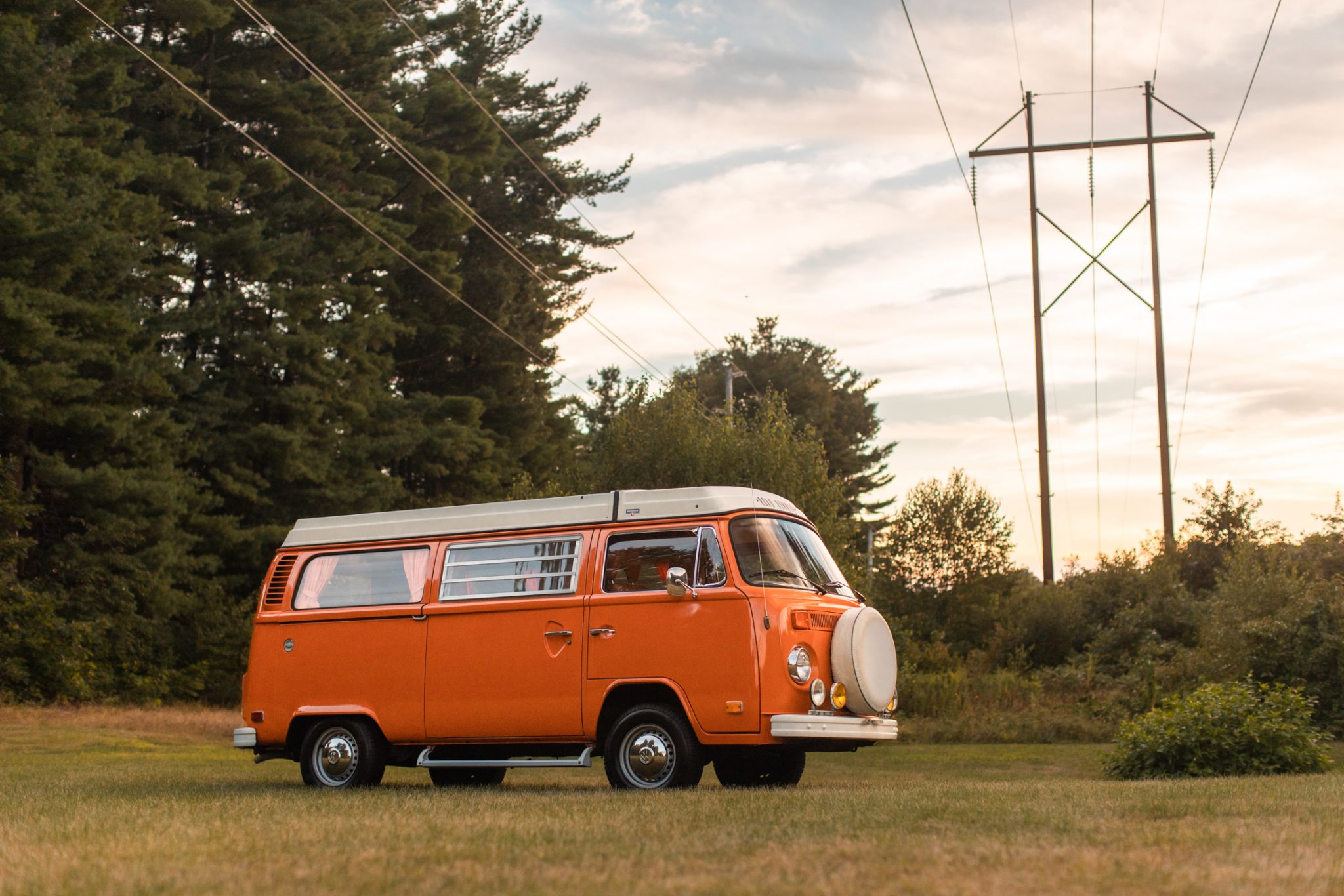 Volkswagen Bay-Window Camper 