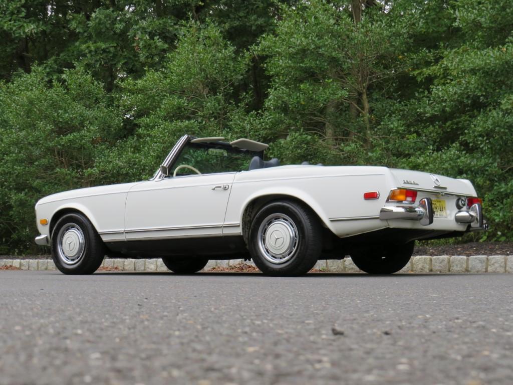 Mercedes-Benz W113 SL 