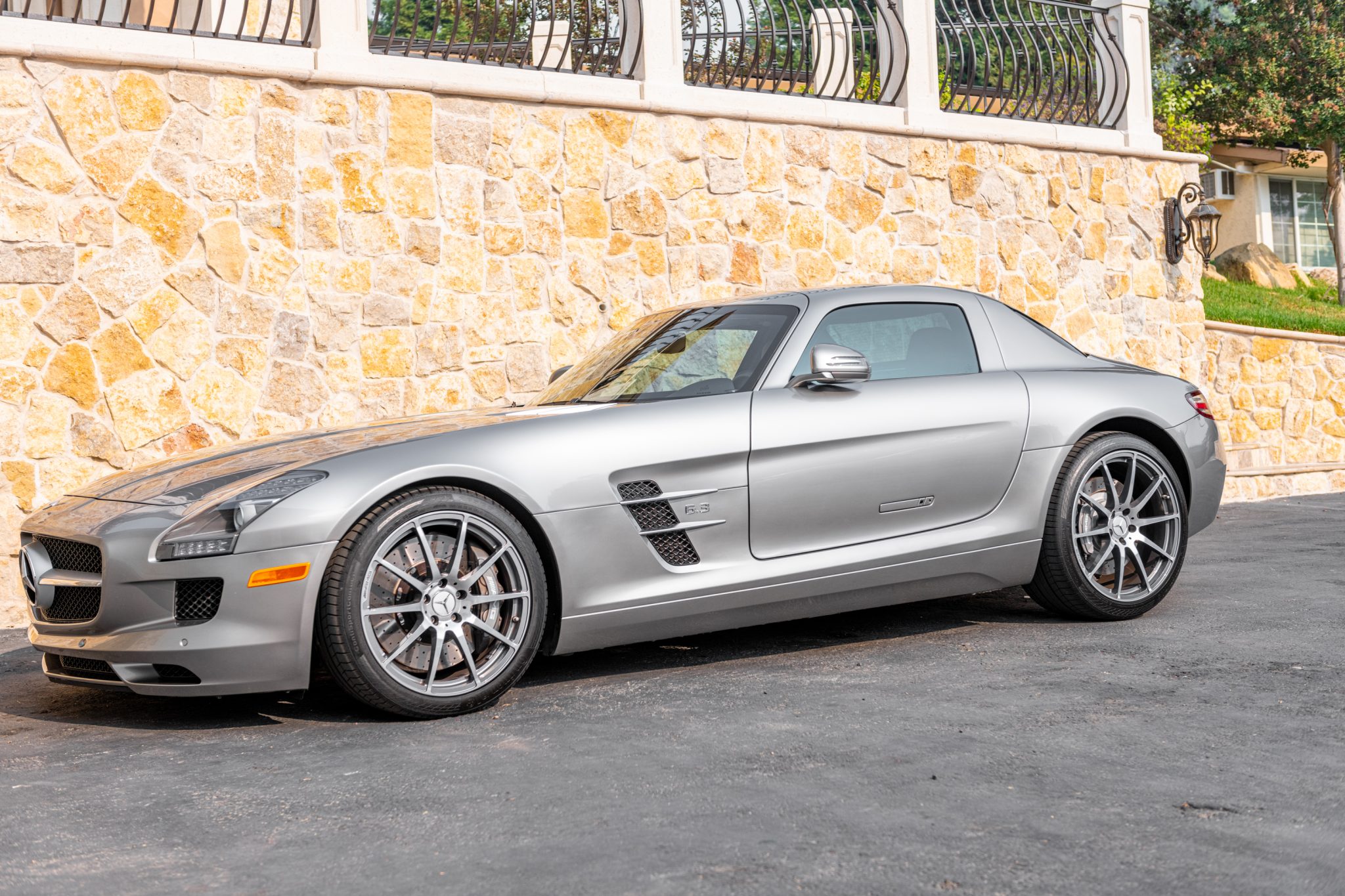Mercedes-Benz SLS AMG 