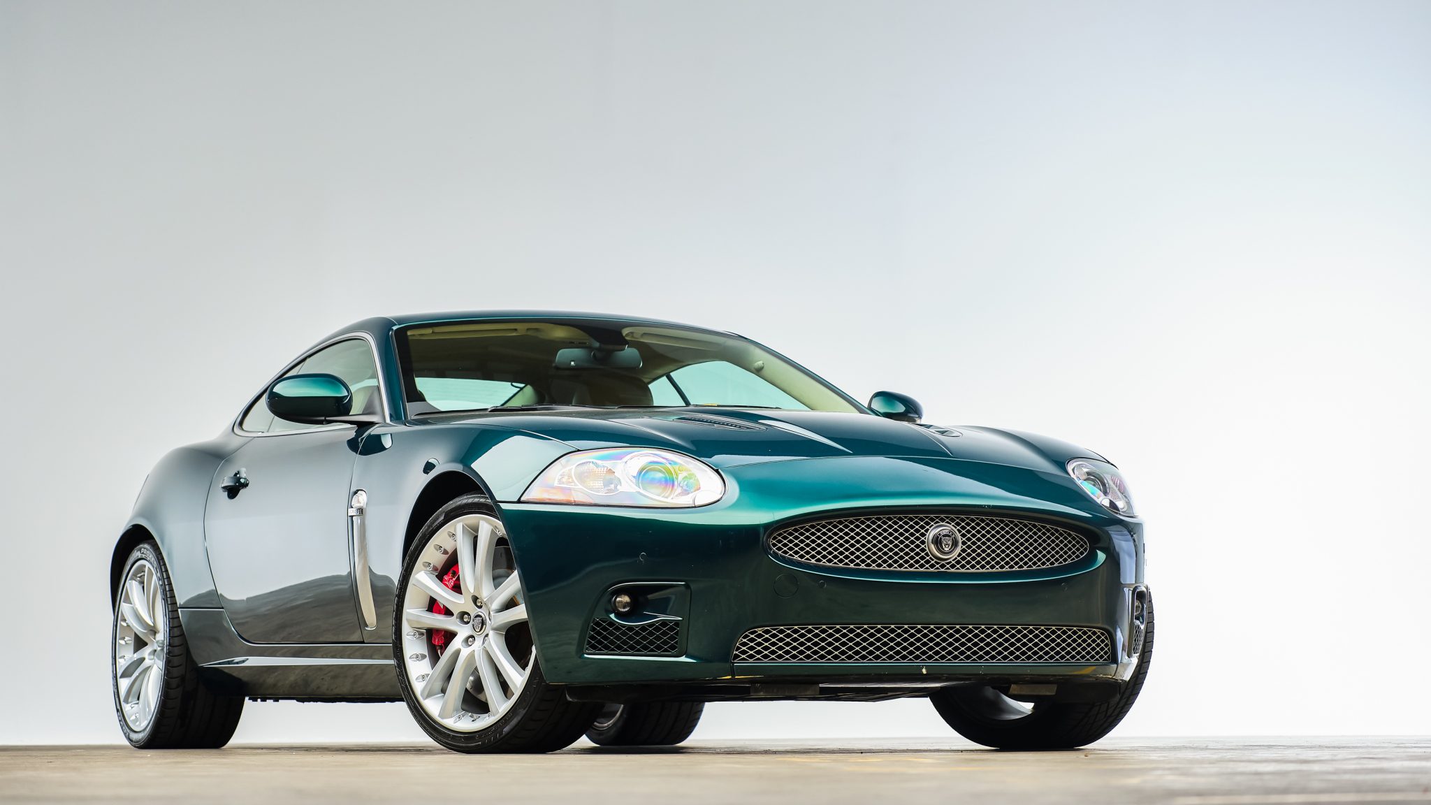 Jaguar XKR 
