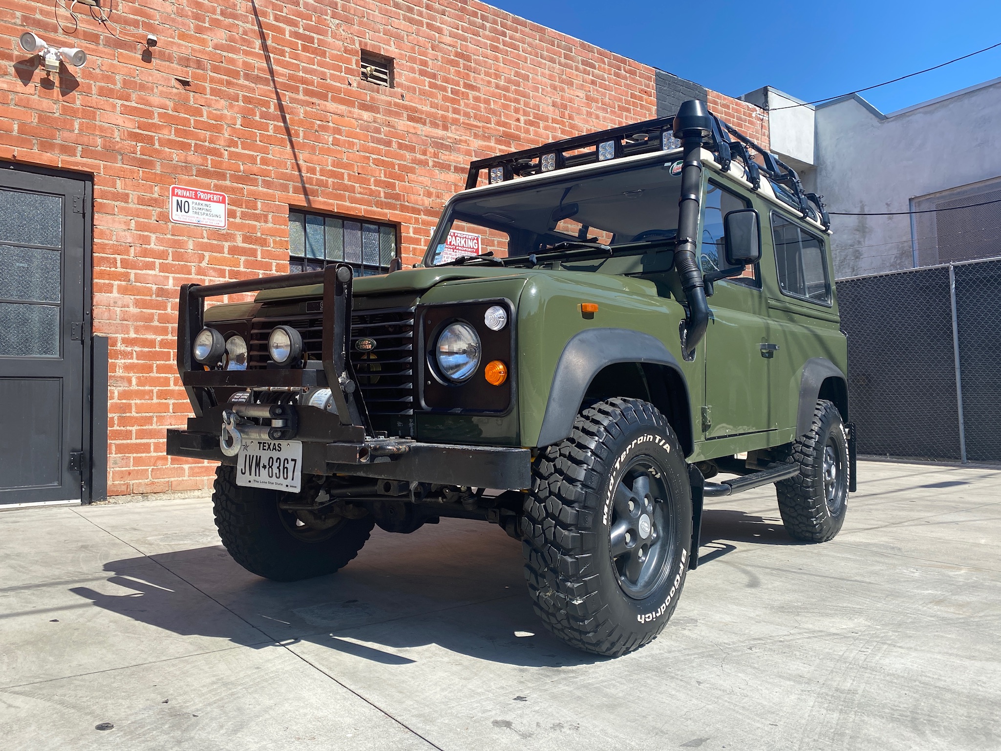 Land Rover 90 / Defender 90 (Euro Spec) 