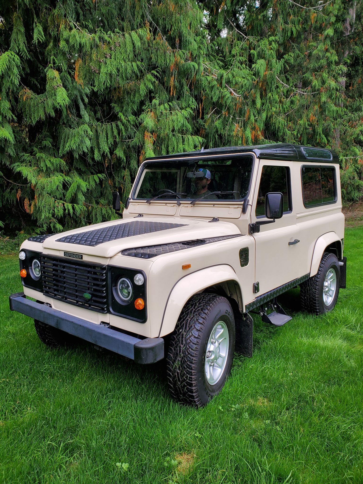 Land Rover 90 / Defender 90 (Euro Spec) 