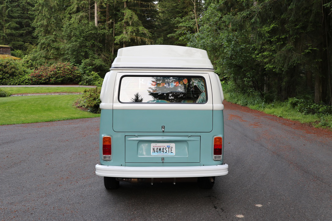 Volkswagen Bay-Window Camper 