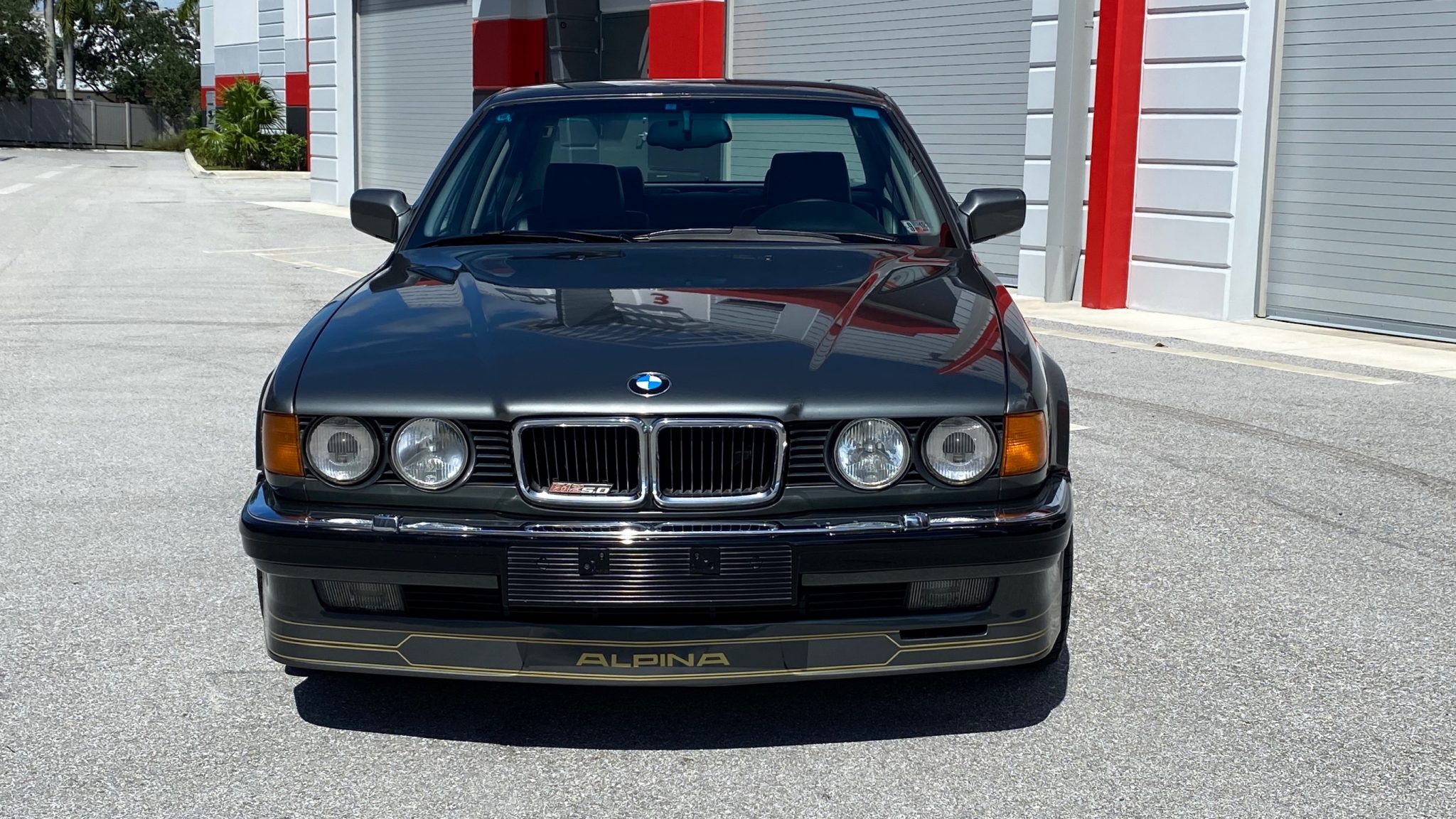 BMW E32 7-Series 