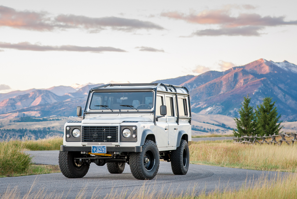 Land Rover 110 / Defender 110 (Euro Spec) 